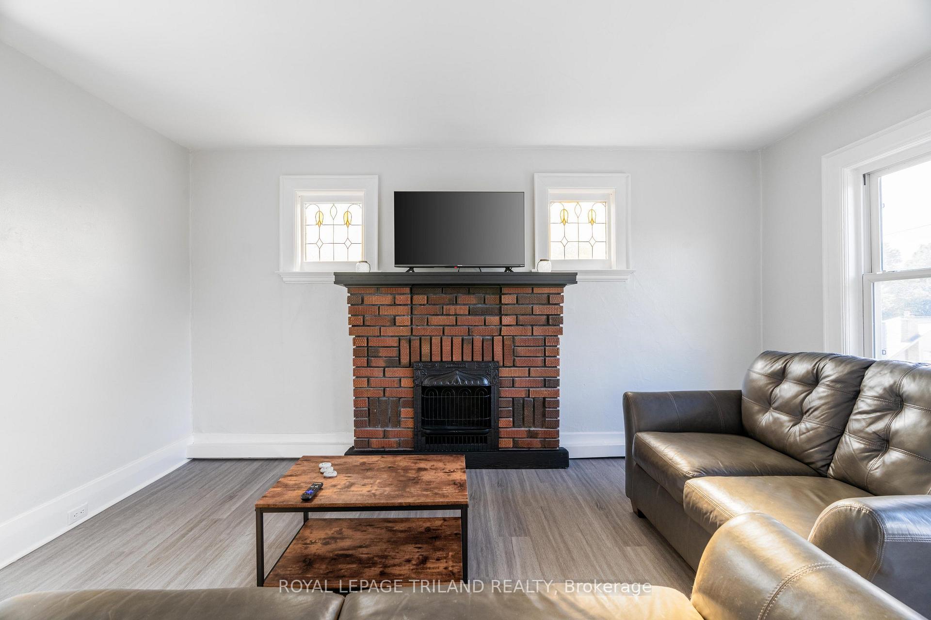 Photo 5 of Unit 9, 425 Mckenzie Avenue, London, South F — HOMEH
