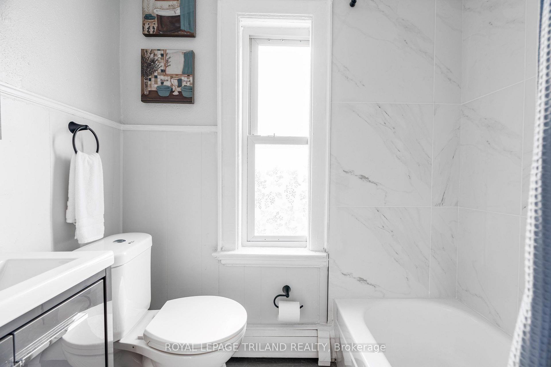 Photo 15 of Unit 9, 425 Mckenzie Avenue, London, South F — HOMEH