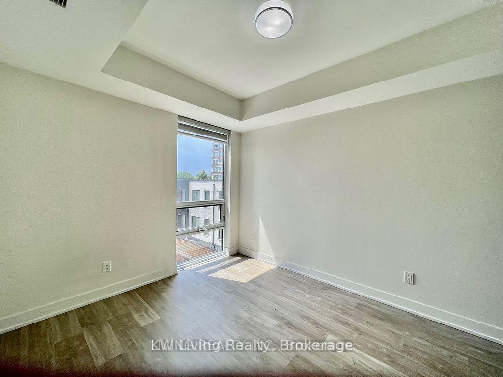 Photo of Unit 302, 80 Vanauley Street