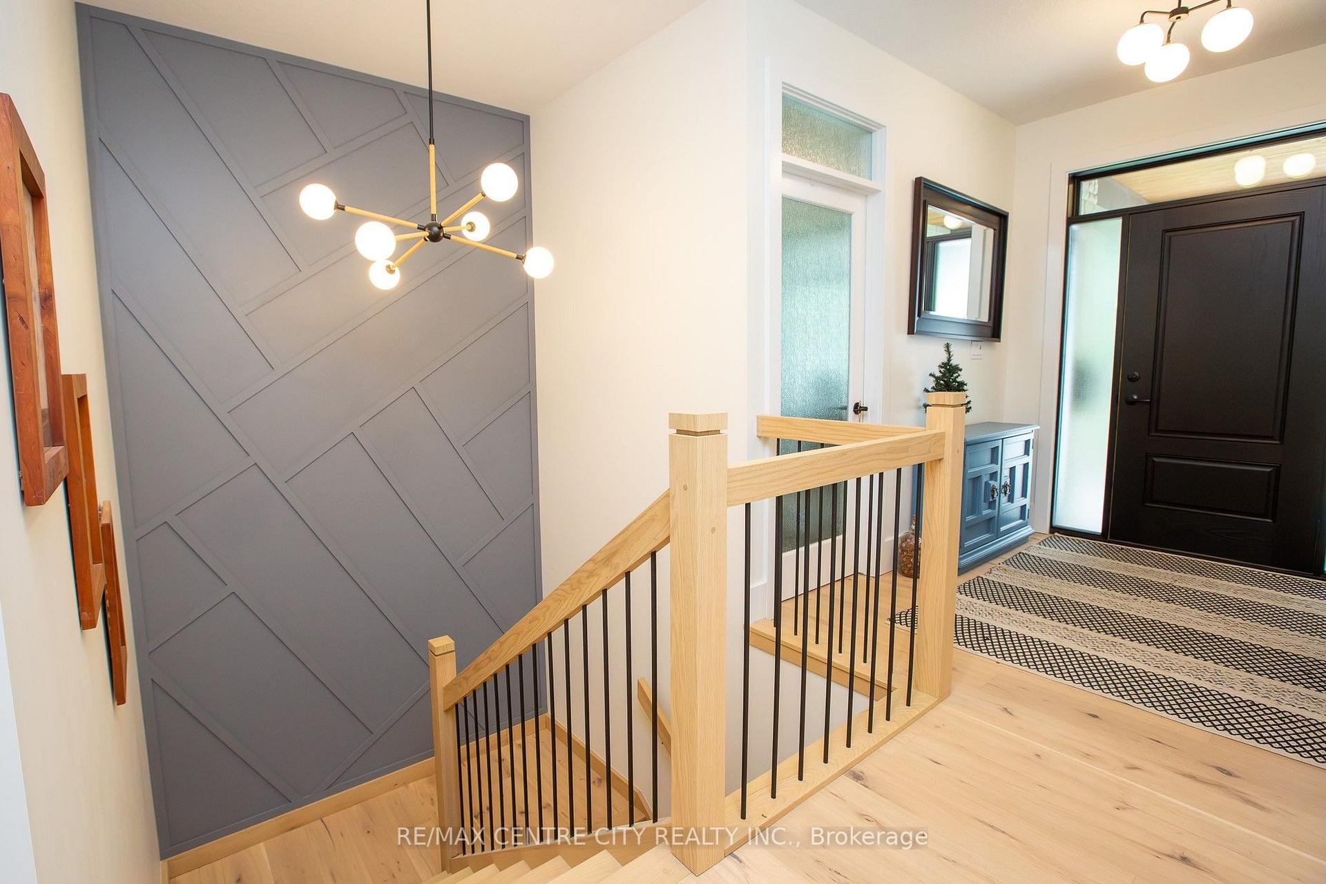Photo 4 of 273 Foxborough Place, Thames Centre, Thorndale — HOMEH