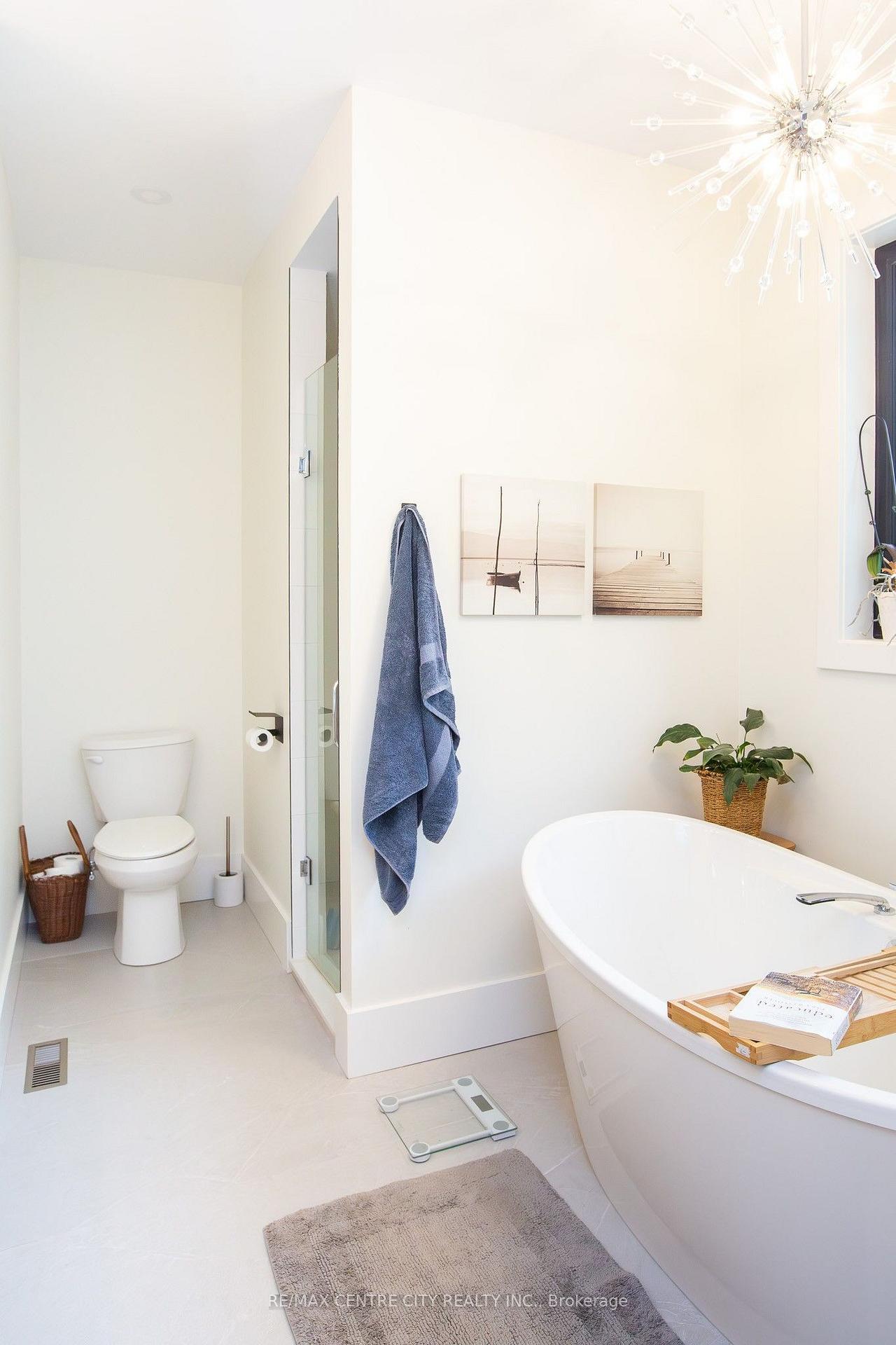 Photo 10 of 273 Foxborough Place, Thames Centre, Thorndale — HOMEH