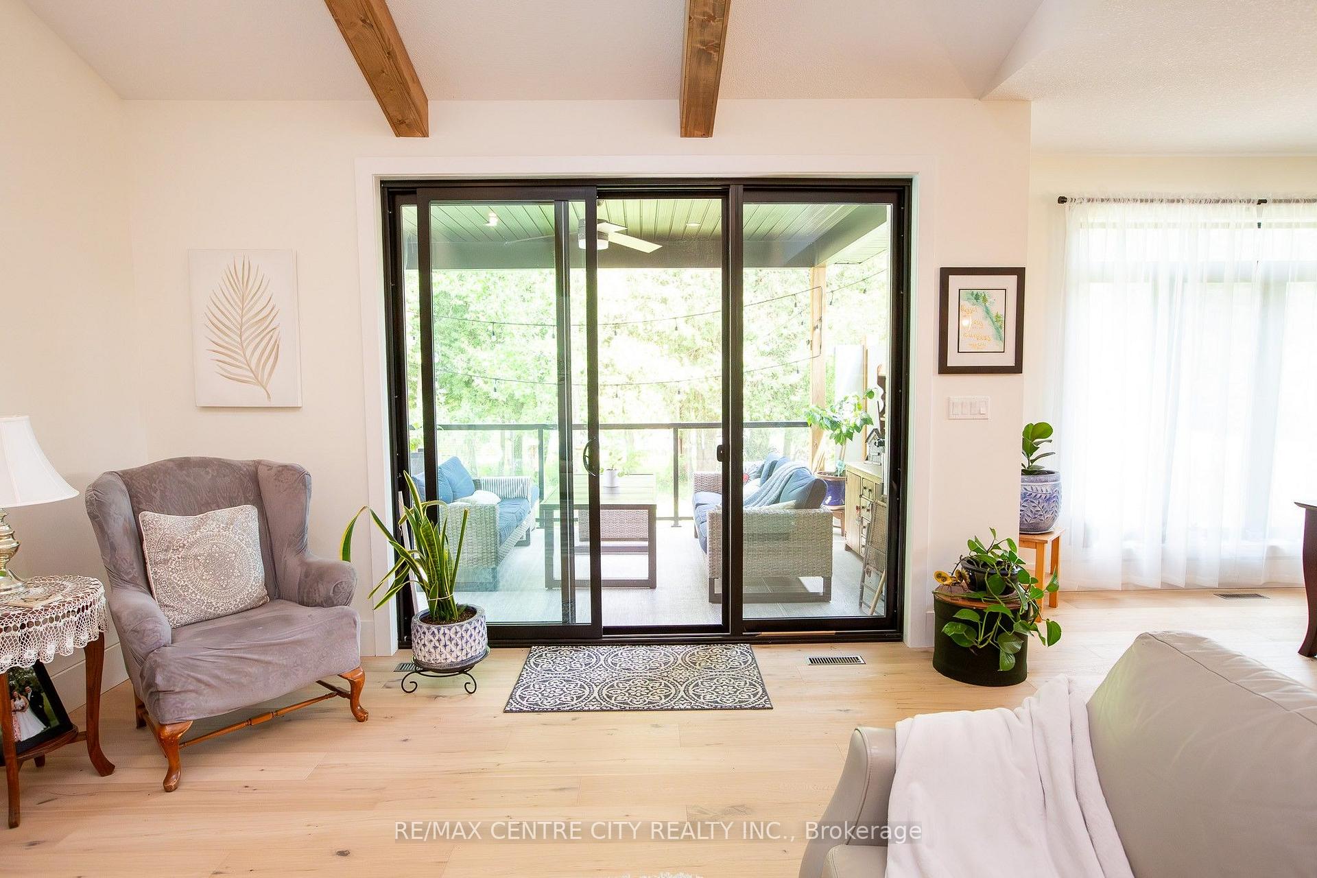 Photo 11 of 273 Foxborough Place, Thames Centre, Thorndale — HOMEH