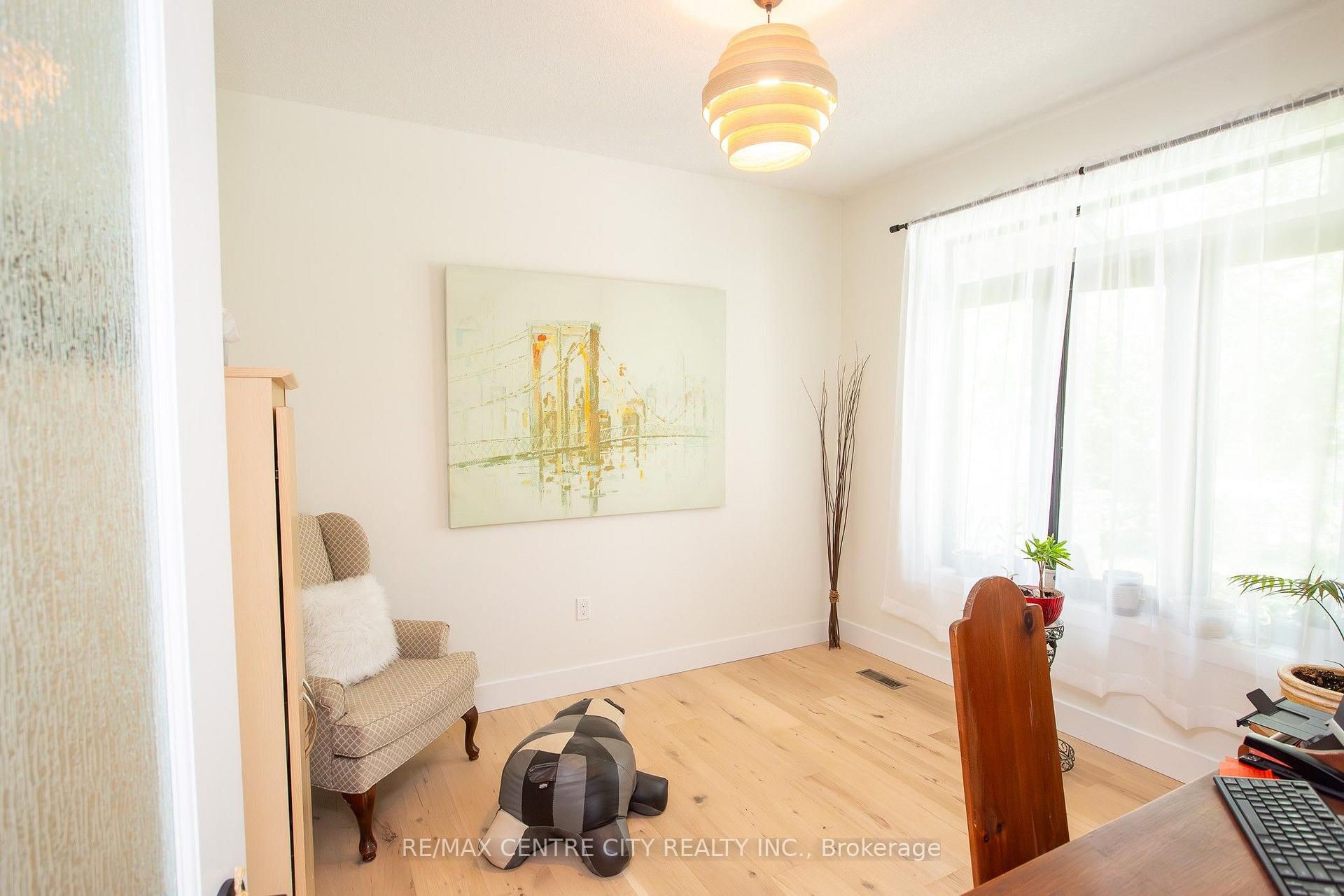 Photo 14 of 273 Foxborough Place, Thames Centre, Thorndale — HOMEH