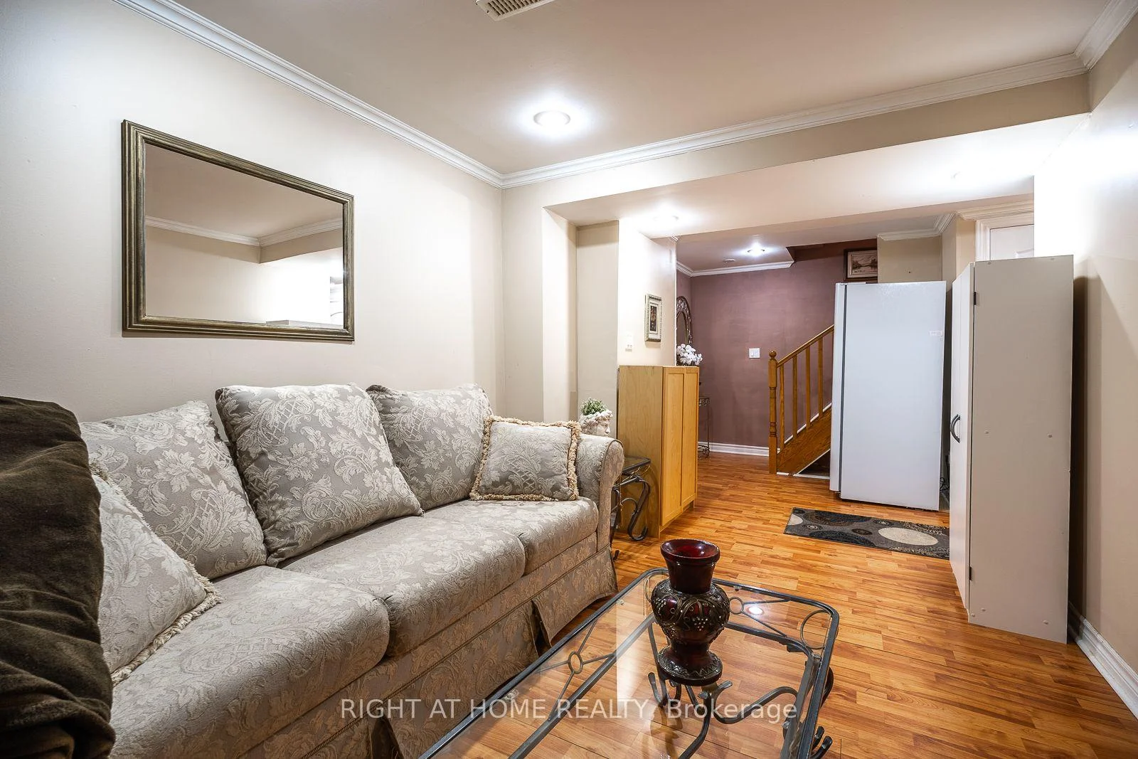 Photo 35 of 54 Niagara Place, Brampton, Westgate — HOMEH
