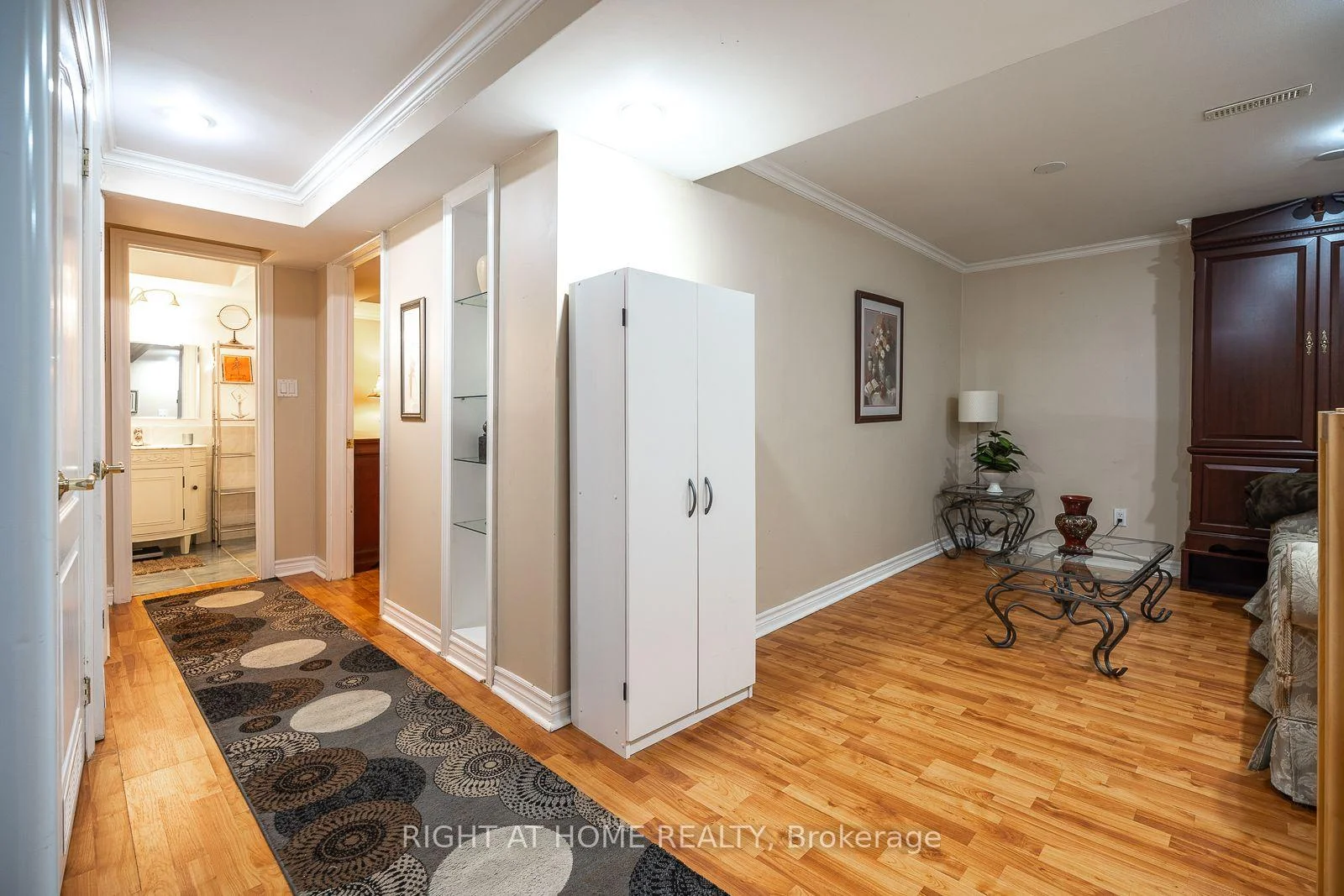 Photo 39 of 54 Niagara Place, Brampton, Westgate — HOMEH