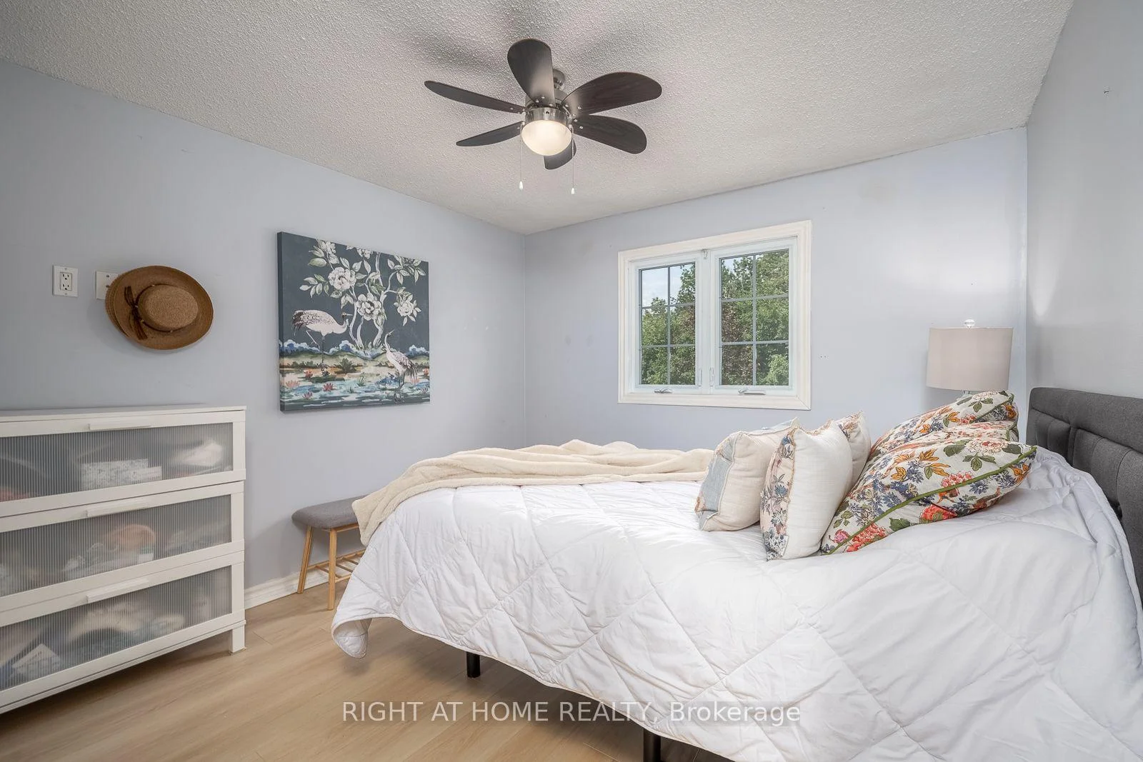 Photo 49 of 54 Niagara Place, Brampton, Westgate — HOMEH