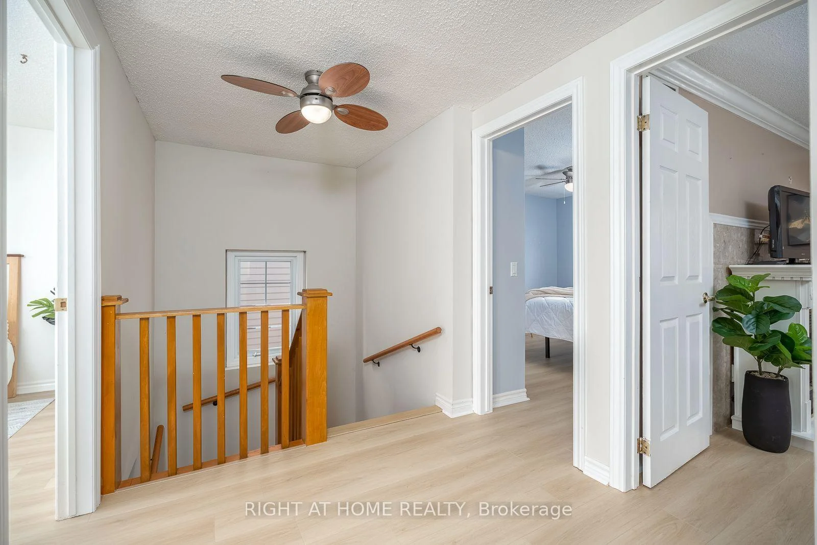 Photo 66 of 54 Niagara Place, Brampton, Westgate — HOMEH