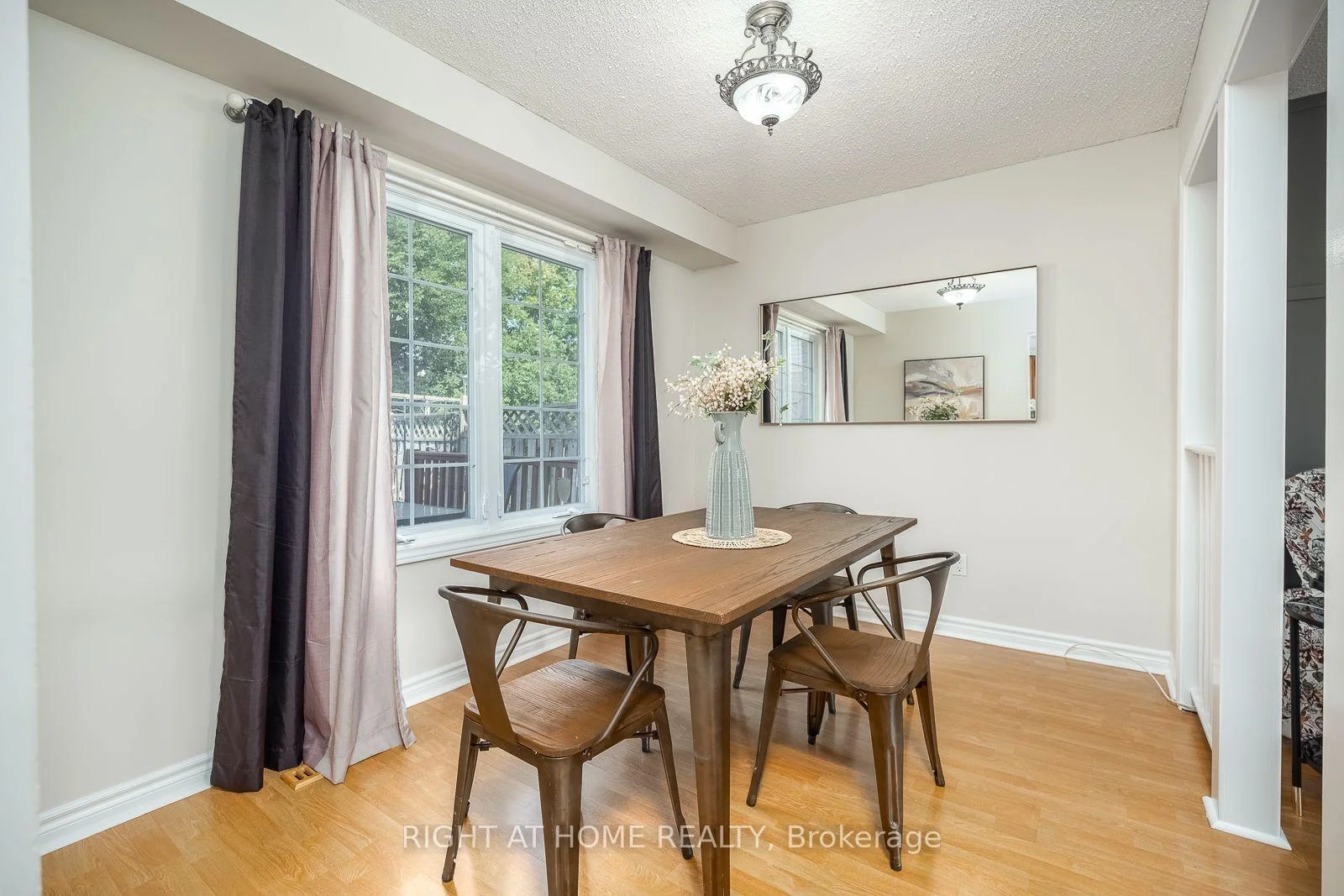Photo 82 of 54 Niagara Place, Brampton, Westgate — HOMEH
