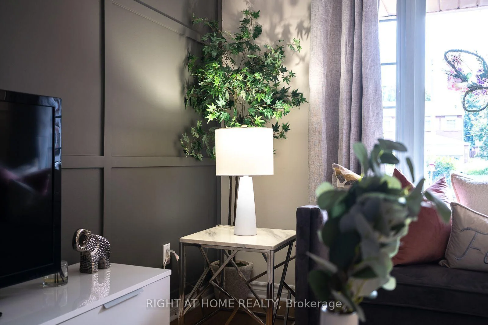 Photo 86 of 54 Niagara Place, Brampton, Westgate — HOMEH