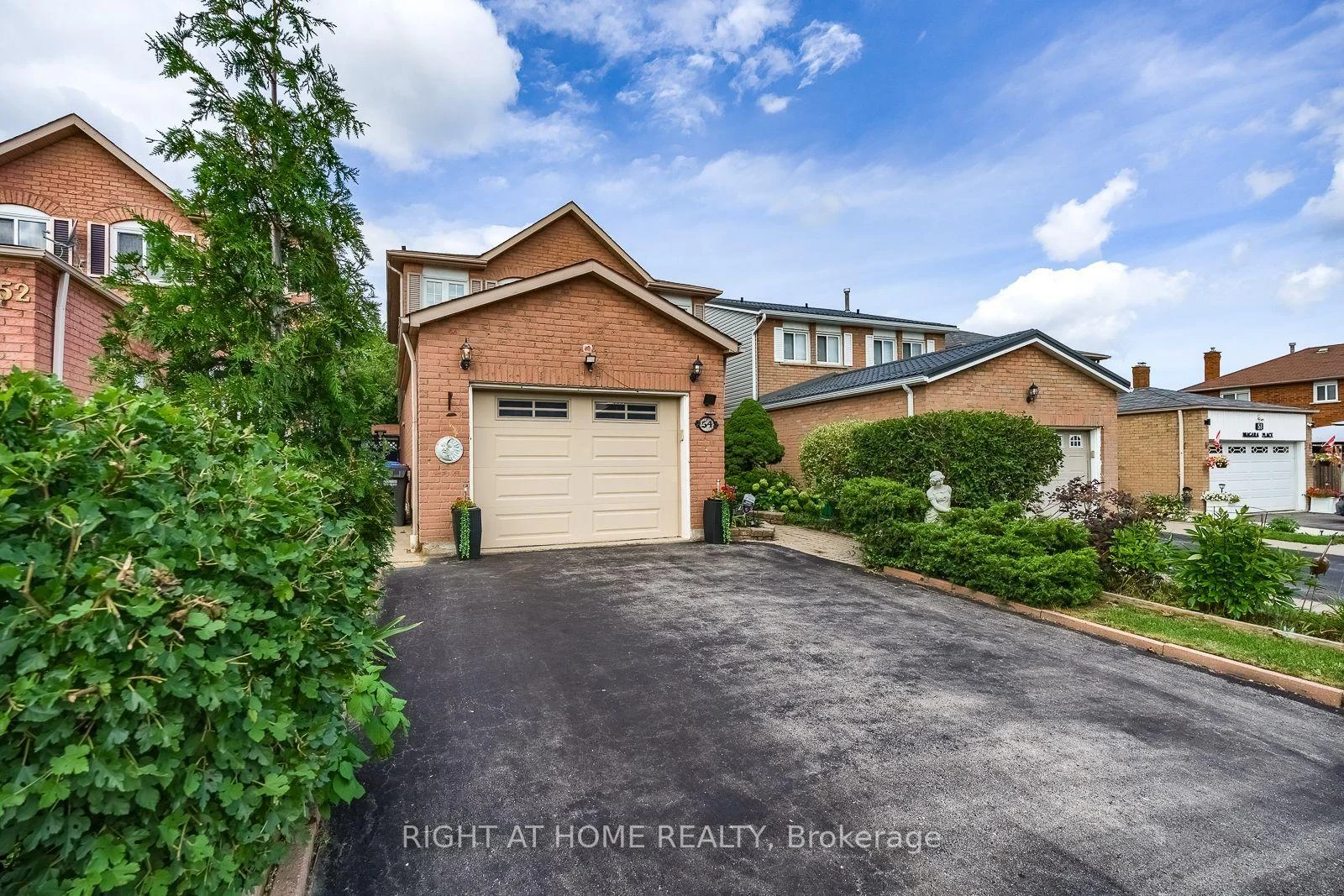 Photo 98 of 54 Niagara Place, Brampton, Westgate — HOMEH