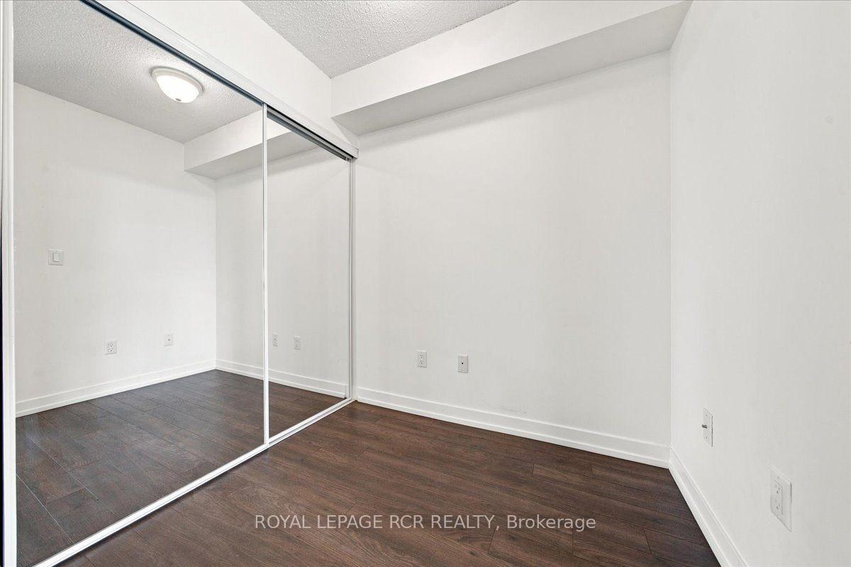 Photo 4 of Unit 908, 812 Lansdowne Avenue, Toronto, Dovercourt-Wallace Emerson-Junction — HOMEH