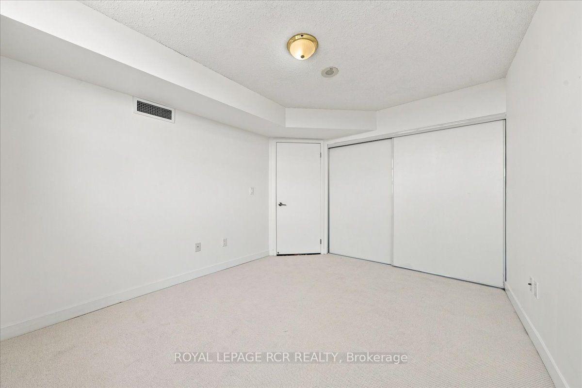 Photo 12 of Unit 908, 812 Lansdowne Avenue, Toronto, Dovercourt-Wallace Emerson-Junction — HOMEH