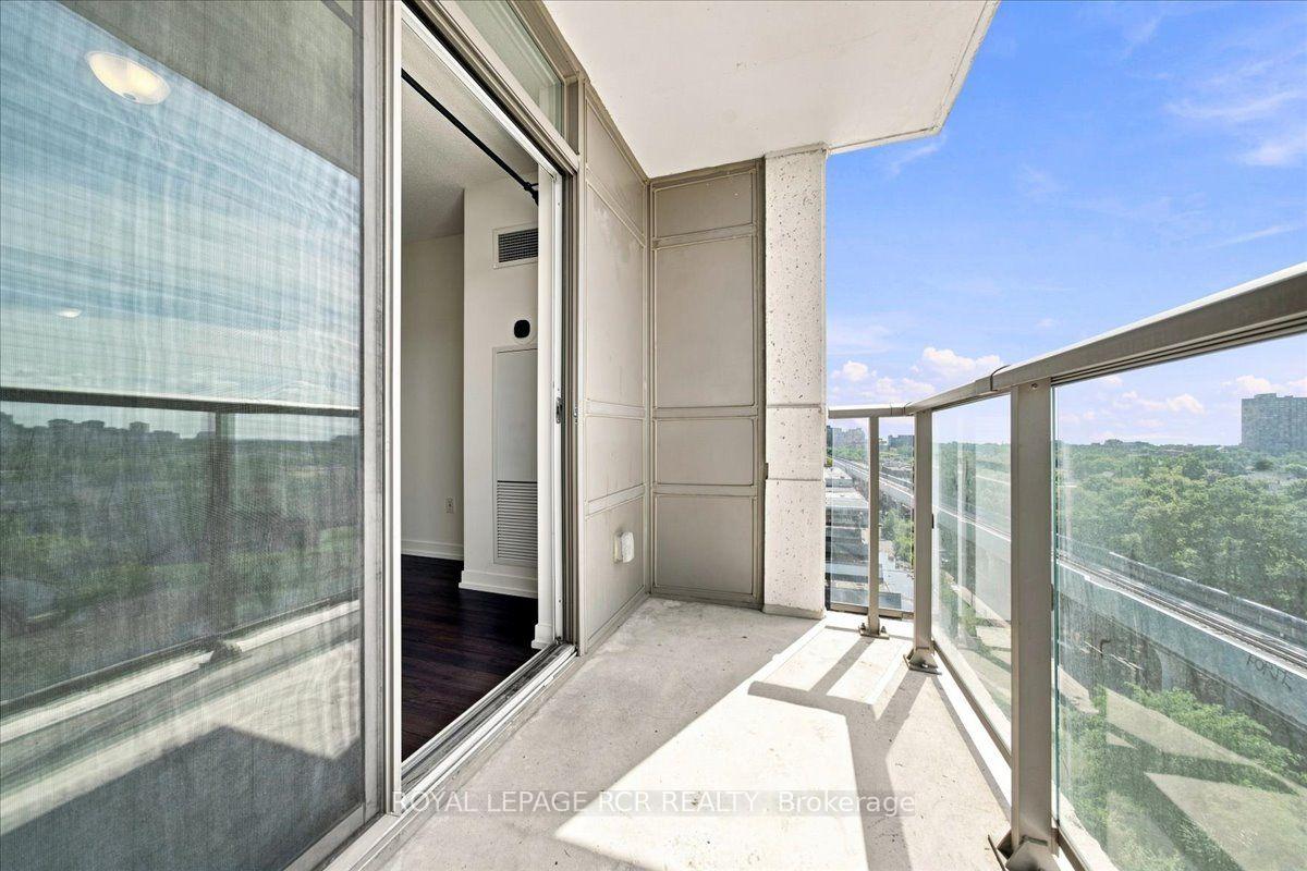 Photo 16 of Unit 908, 812 Lansdowne Avenue, Toronto, Dovercourt-Wallace Emerson-Junction — HOMEH