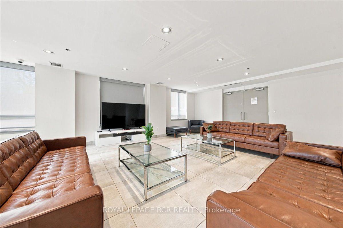 Photo 20 of Unit 908, 812 Lansdowne Avenue, Toronto, Dovercourt-Wallace Emerson-Junction — HOMEH