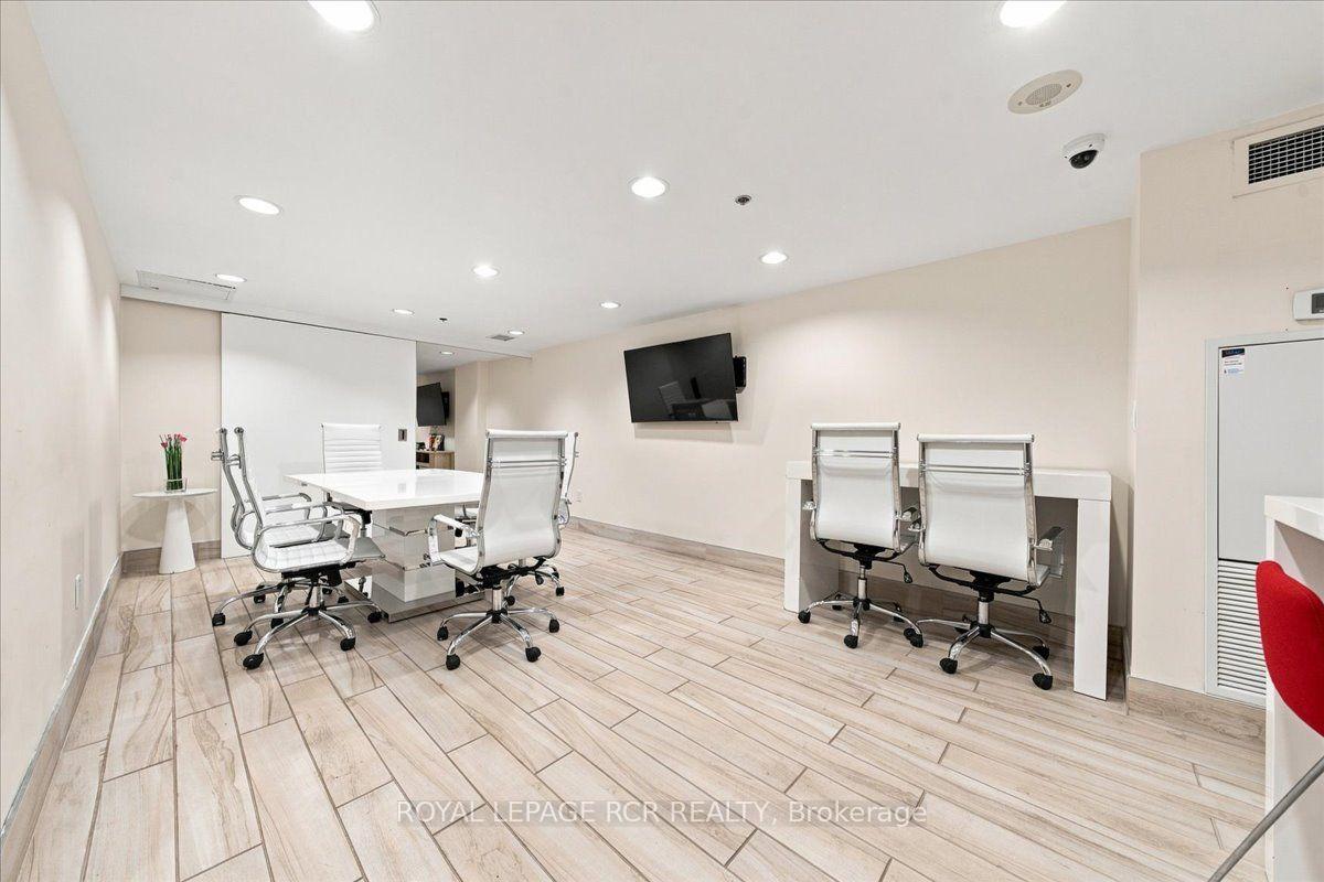 Photo 23 of Unit 908, 812 Lansdowne Avenue, Toronto, Dovercourt-Wallace Emerson-Junction — HOMEH