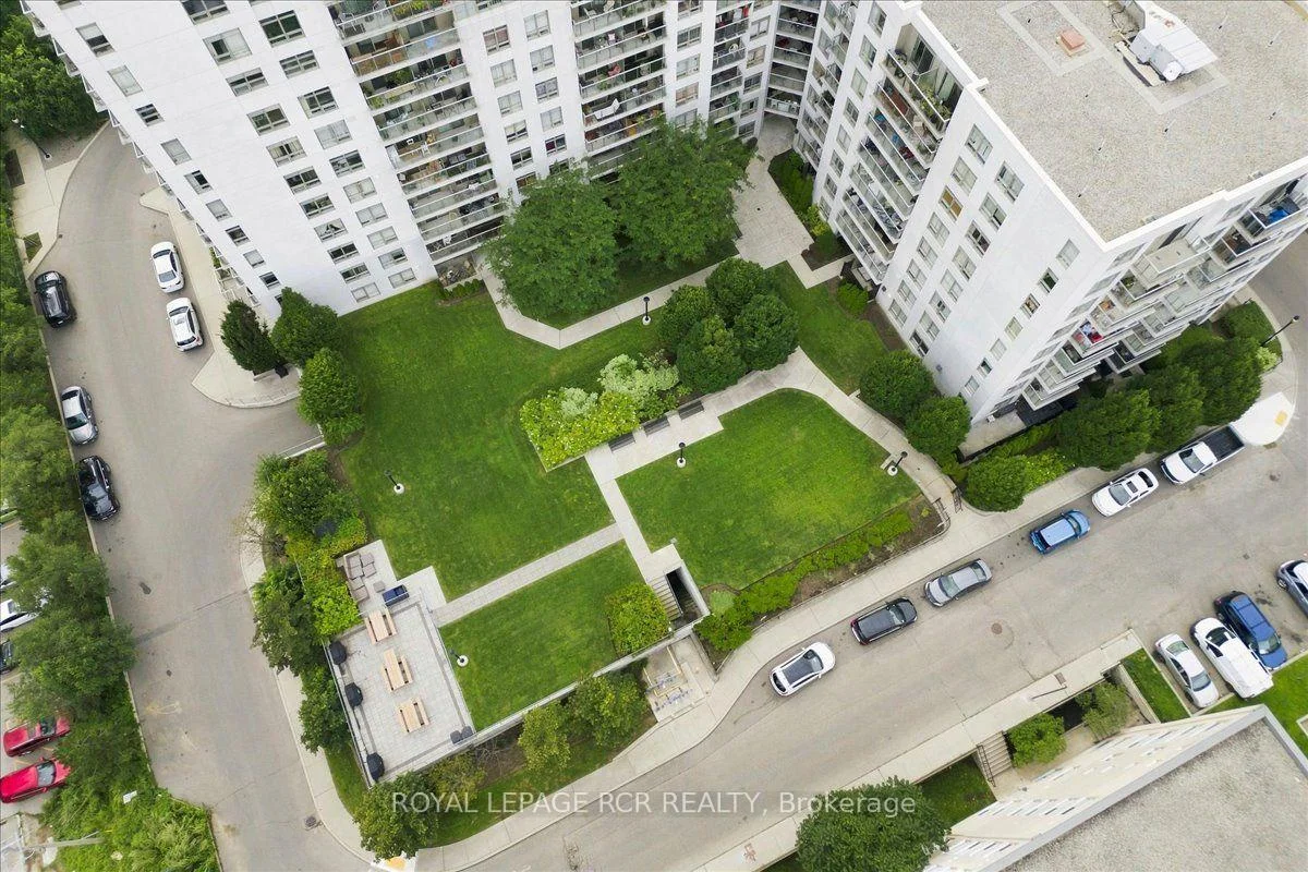 Photo 38 of Unit 908, 812 Lansdowne Avenue, Toronto, Dovercourt-Wallace Emerson-Junction — HOMEH