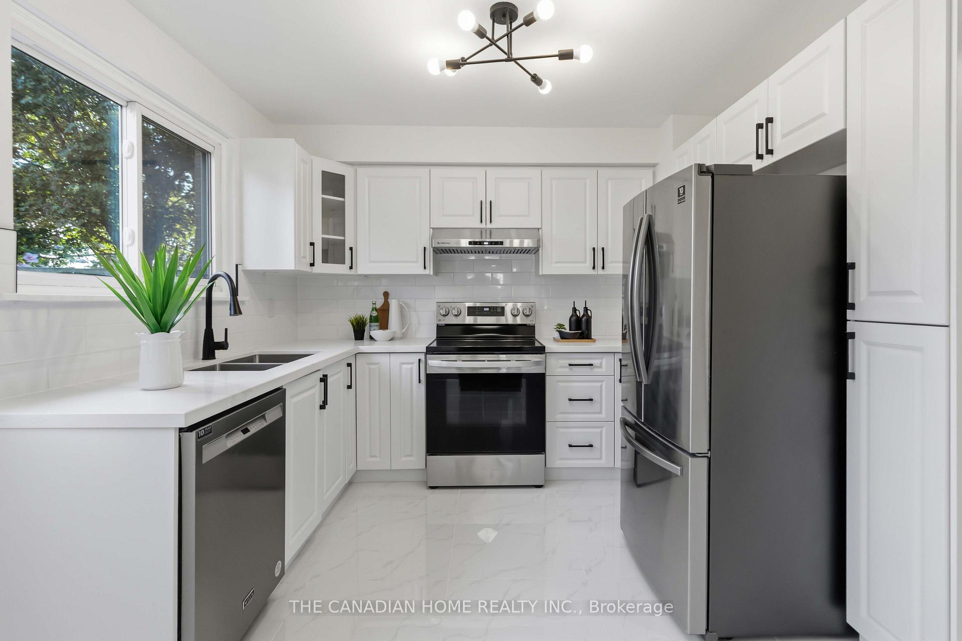 Photo 6 of 80 Flamingo Crescent, Brampton, Southgate — HOMEH