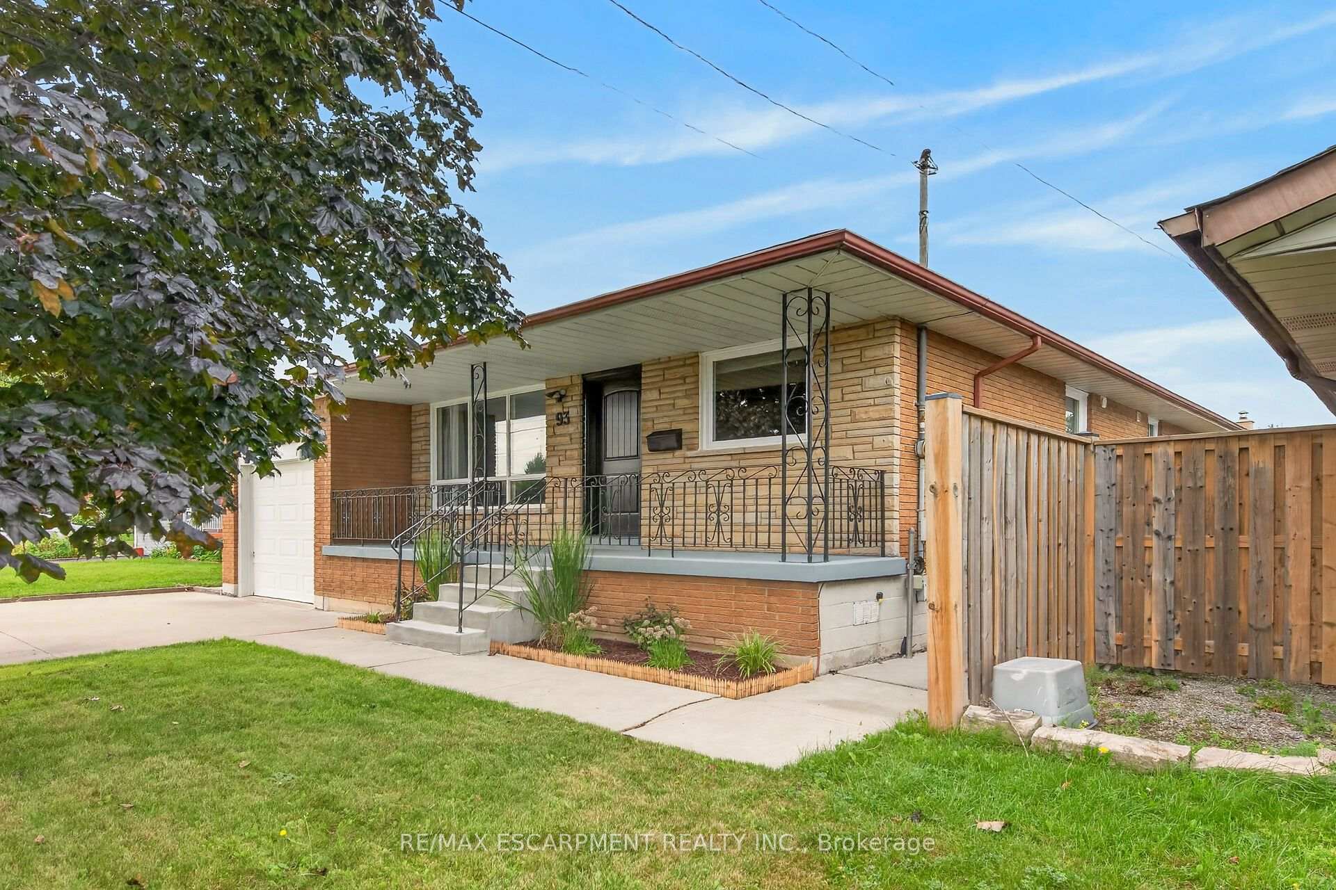 Photo 3 of 93 Nugent Drive, Hamilton, Kentley — HOMEH