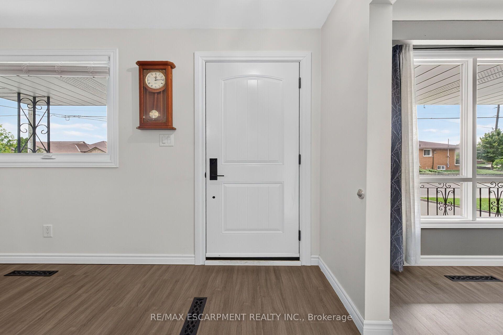 Photo 4 of 93 Nugent Drive, Hamilton, Kentley — HOMEH