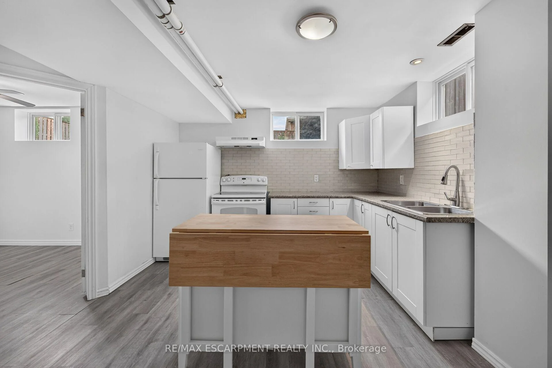 Photo 39 of 93 Nugent Drive, Hamilton, Kentley — HOMEH