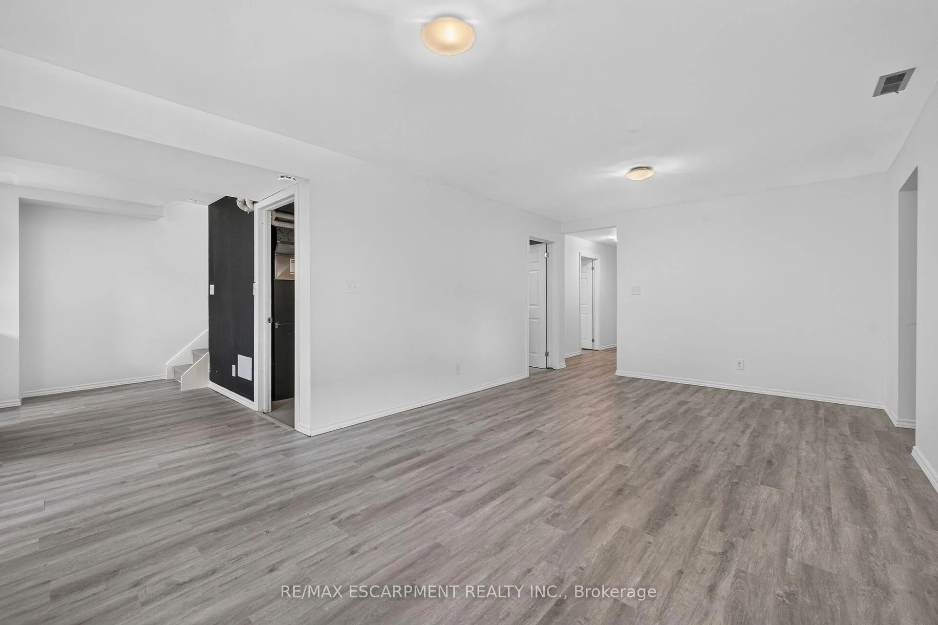 Photo 44 of 93 Nugent Drive, Hamilton, Kentley — HOMEH