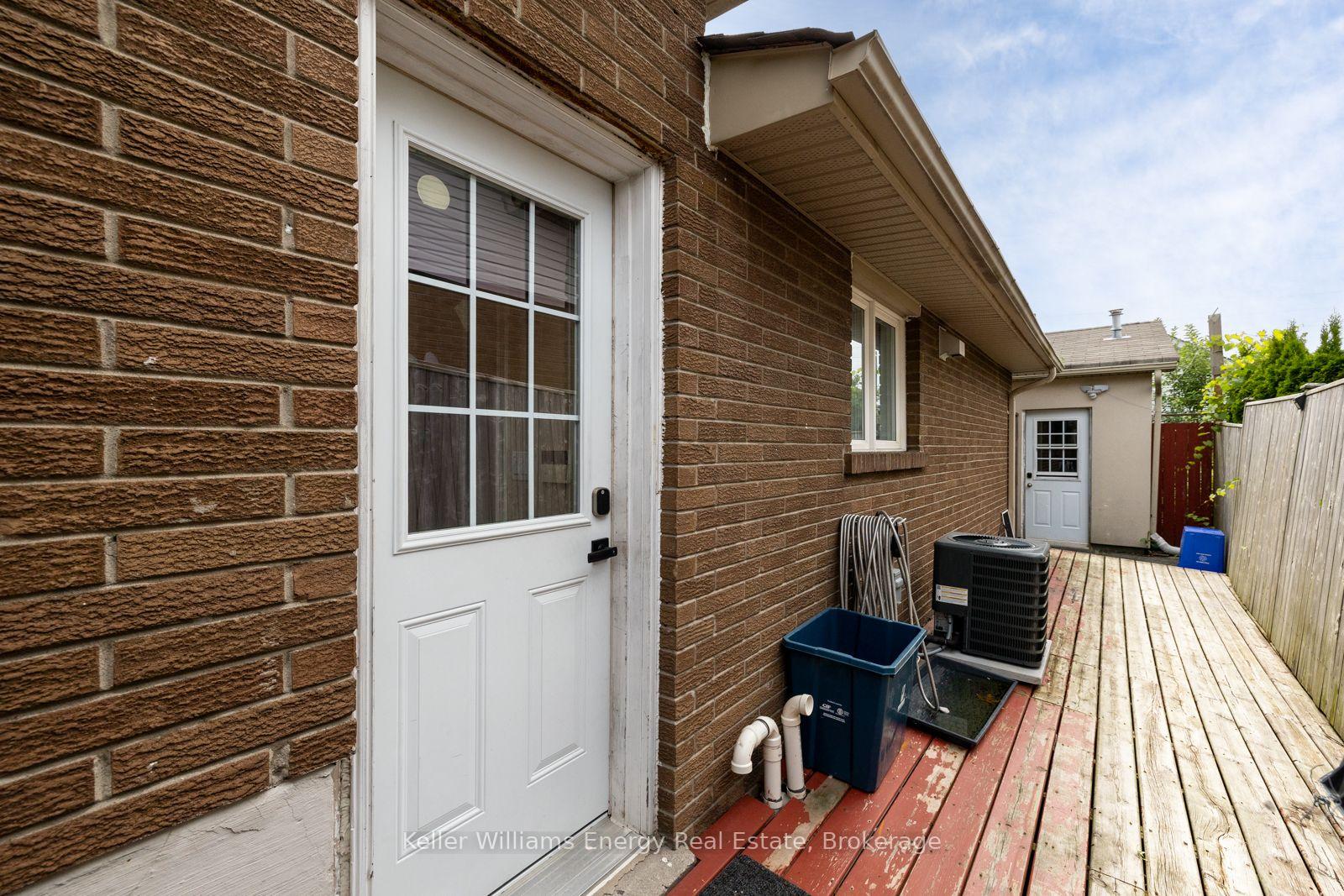 Photo 2 of Unit Lower, 566 Dean Avenue, Oshawa, Donevan — HOMEH