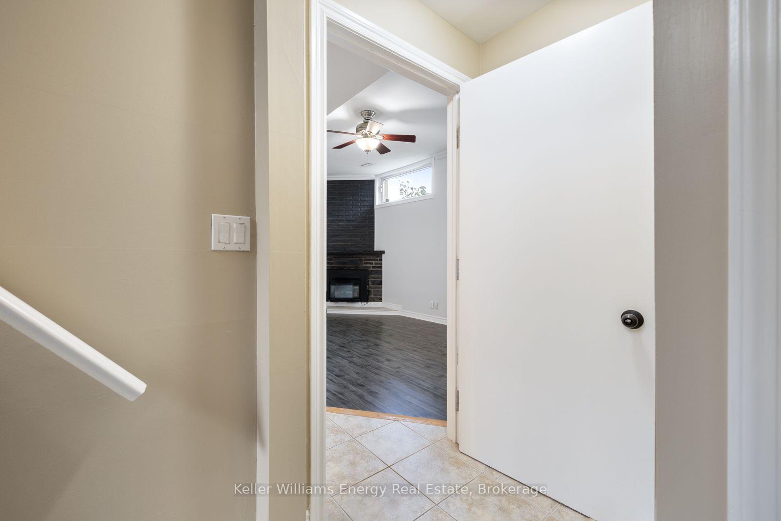 Photo 5 of Unit Lower, 566 Dean Avenue, Oshawa, Donevan — HOMEH