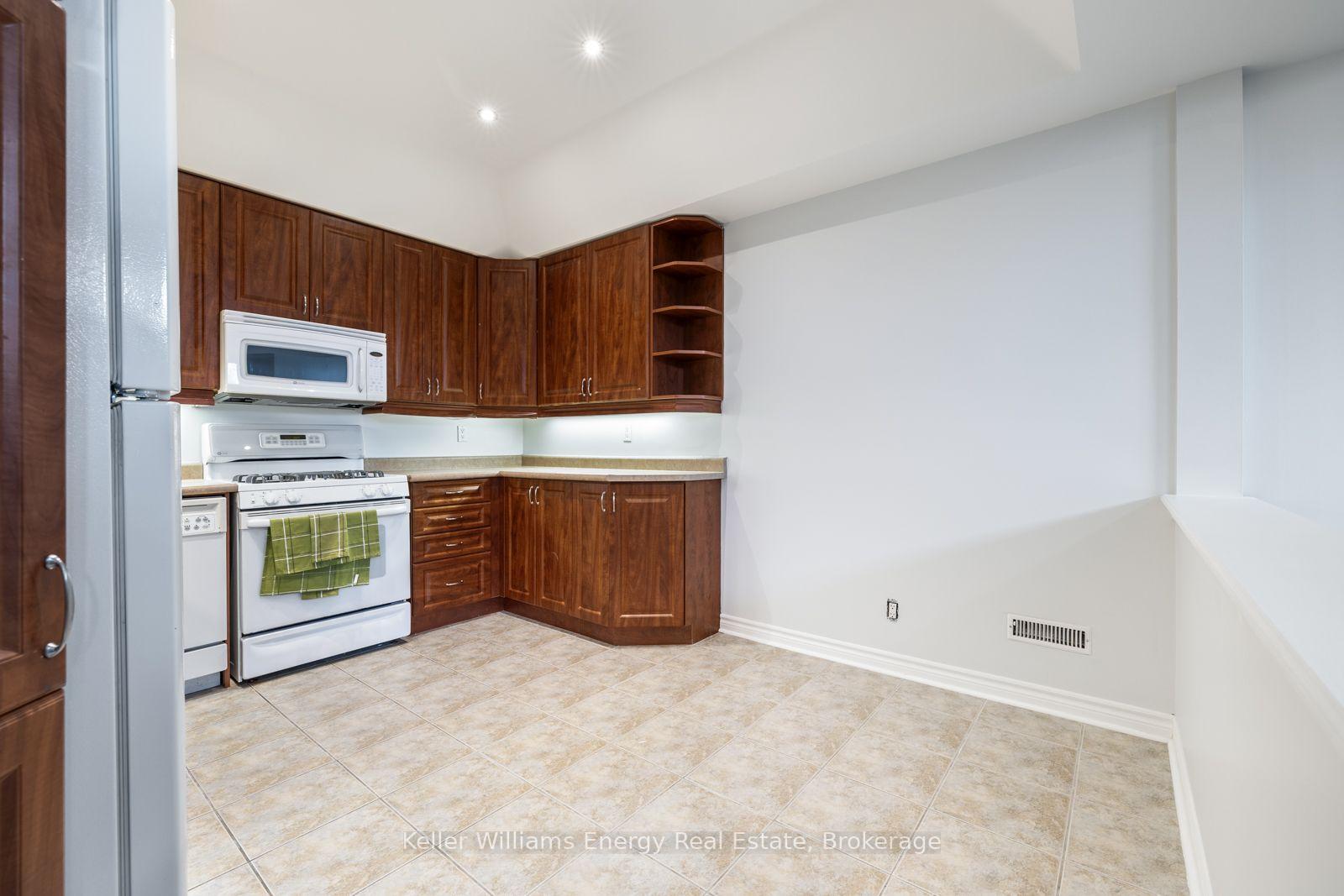 Photo 9 of Unit Lower, 566 Dean Avenue, Oshawa, Donevan — HOMEH