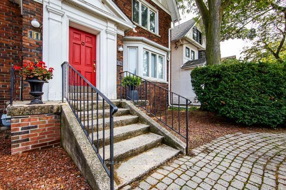 Photo 4 of Unit SECOND FL., 11 Highbourne Road, Toronto, Forest Hill South — HOMEH