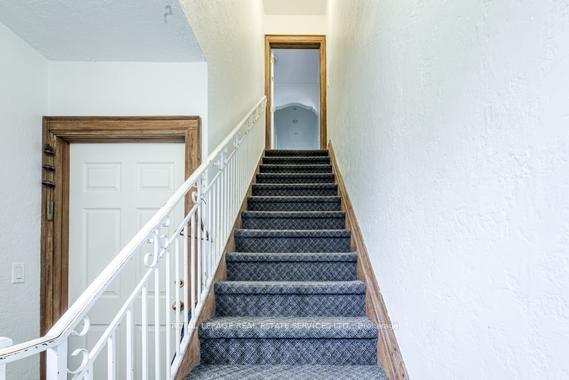 Photo 5 of Unit SECOND FL., 11 Highbourne Road, Toronto, Forest Hill South — HOMEH