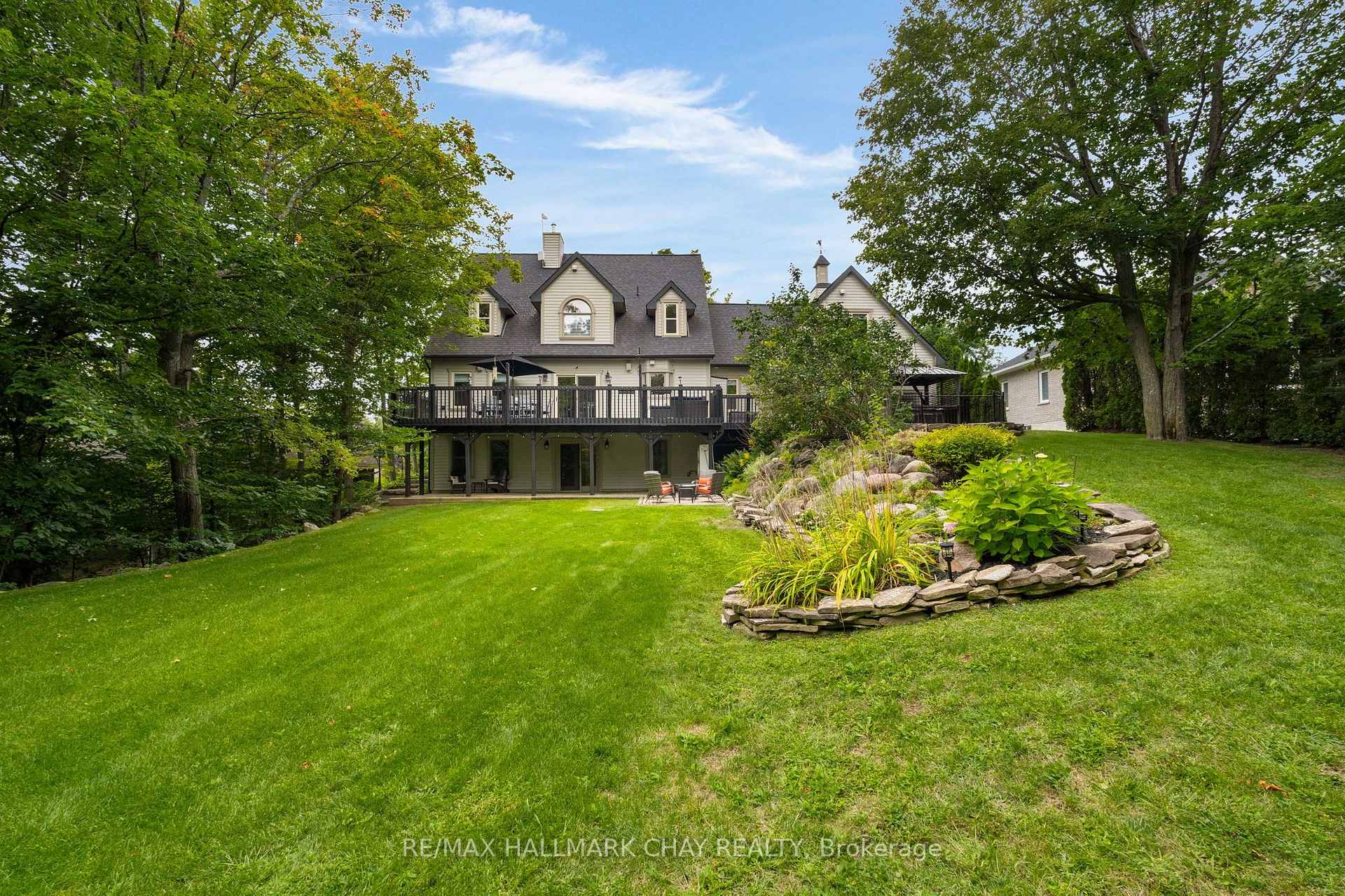 Photo 4 of 9 Bridle Path, Oro-Medonte, Horseshoe Valley — HOMEH