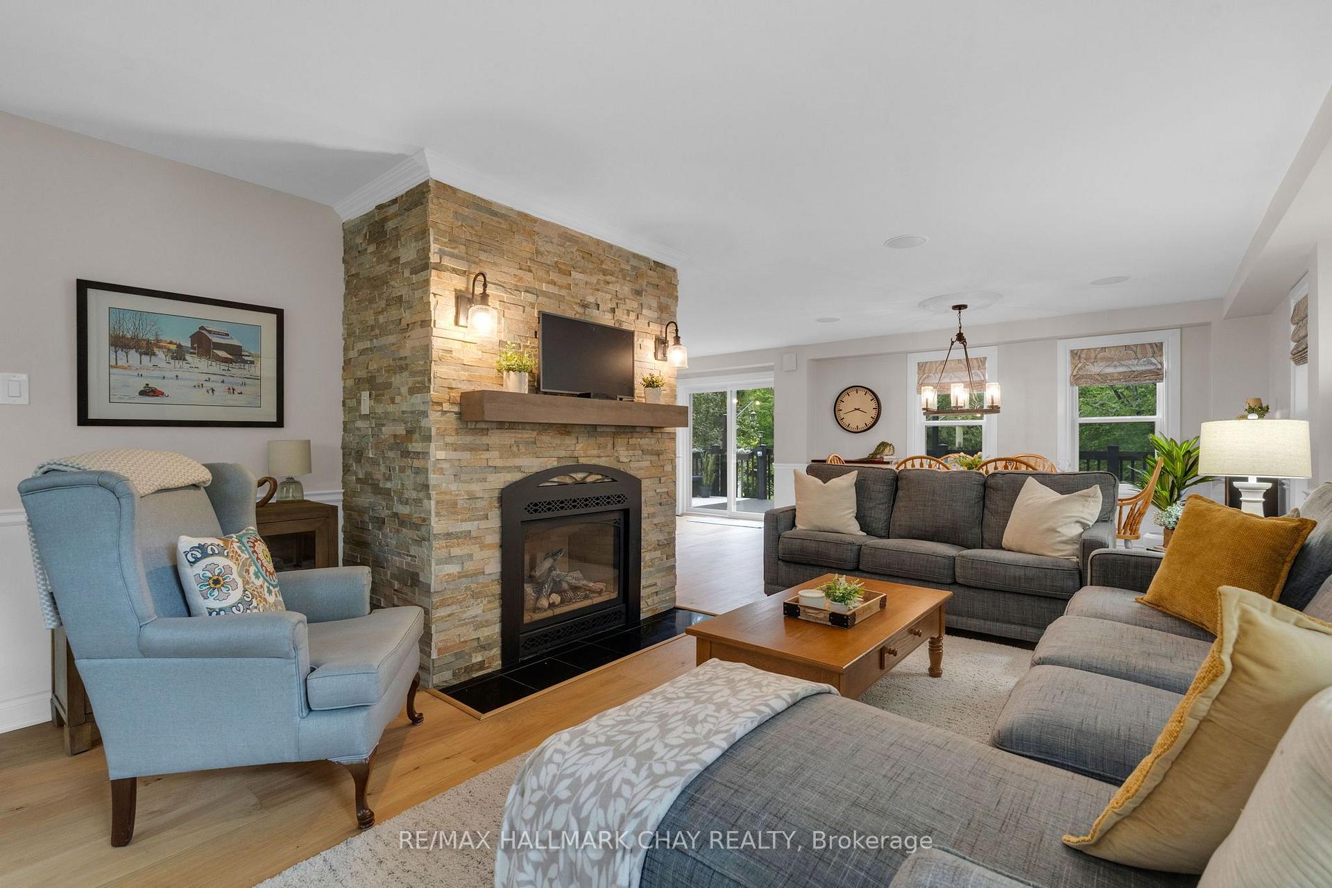 Photo 6 of 9 Bridle Path, Oro-Medonte, Horseshoe Valley — HOMEH