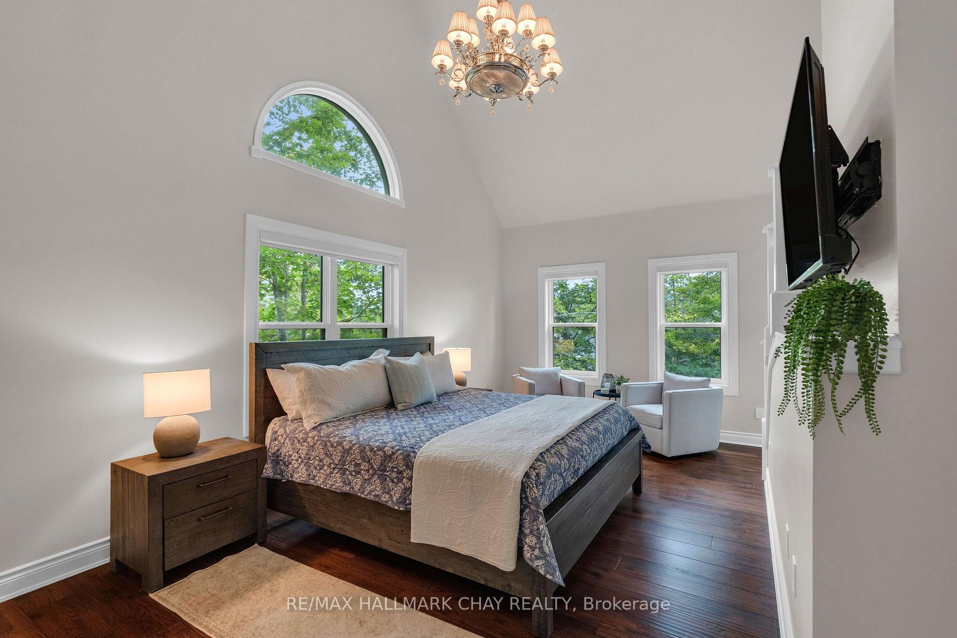 Photo 34 of 9 Bridle Path, Oro-Medonte, Horseshoe Valley — HOMEH