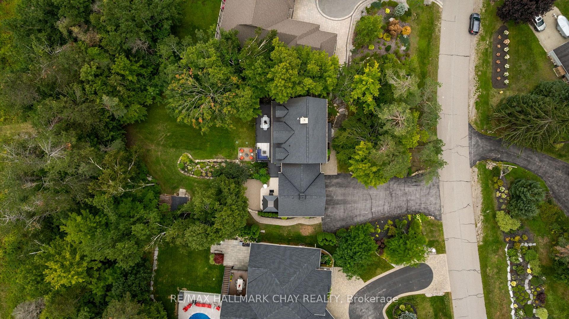 Photo 71 of 9 Bridle Path, Oro-Medonte, Horseshoe Valley — HOMEH