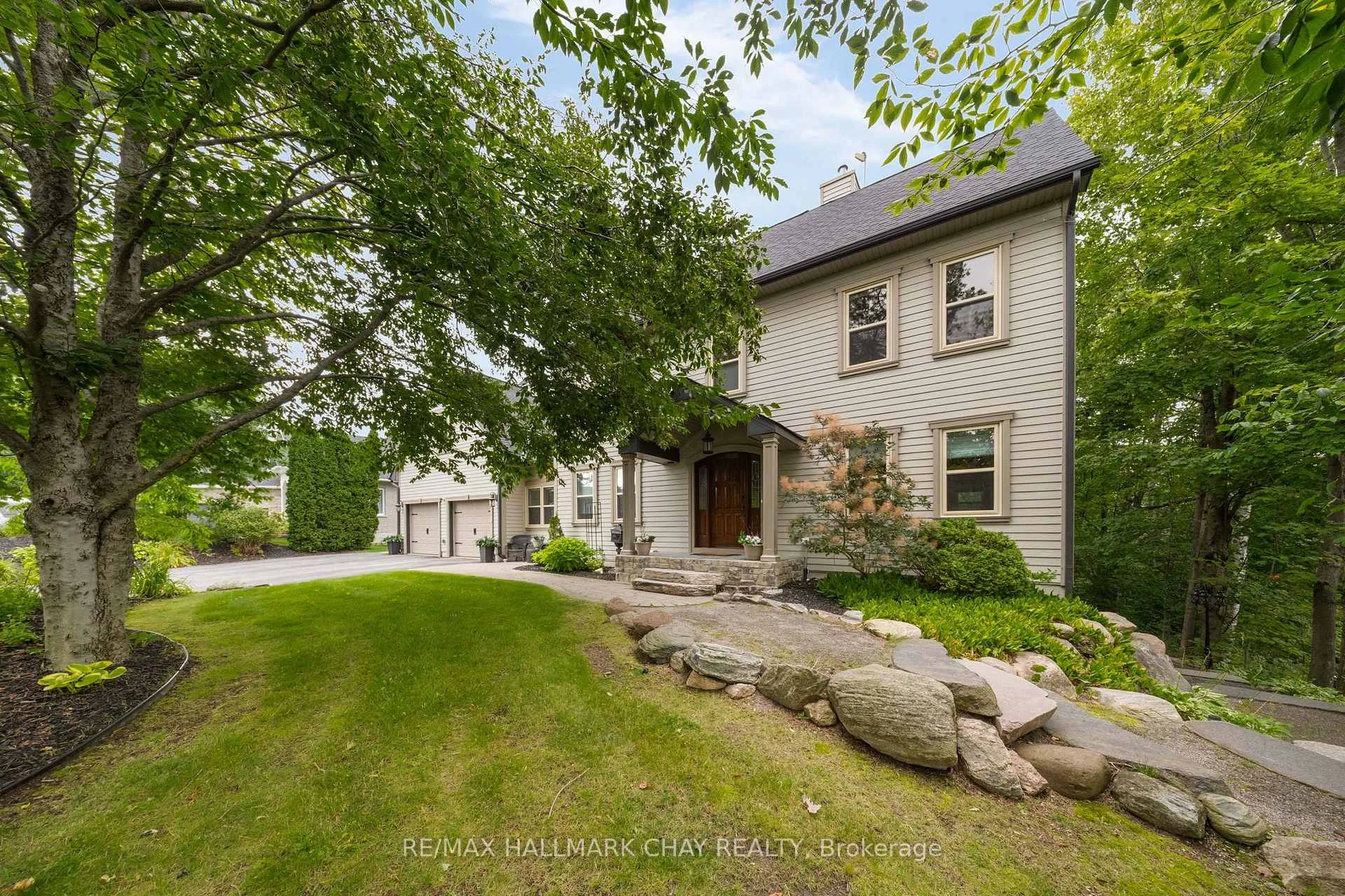 Photo 5 of 9 Bridle Path, Oro-Medonte, Horseshoe Valley — HOMEH