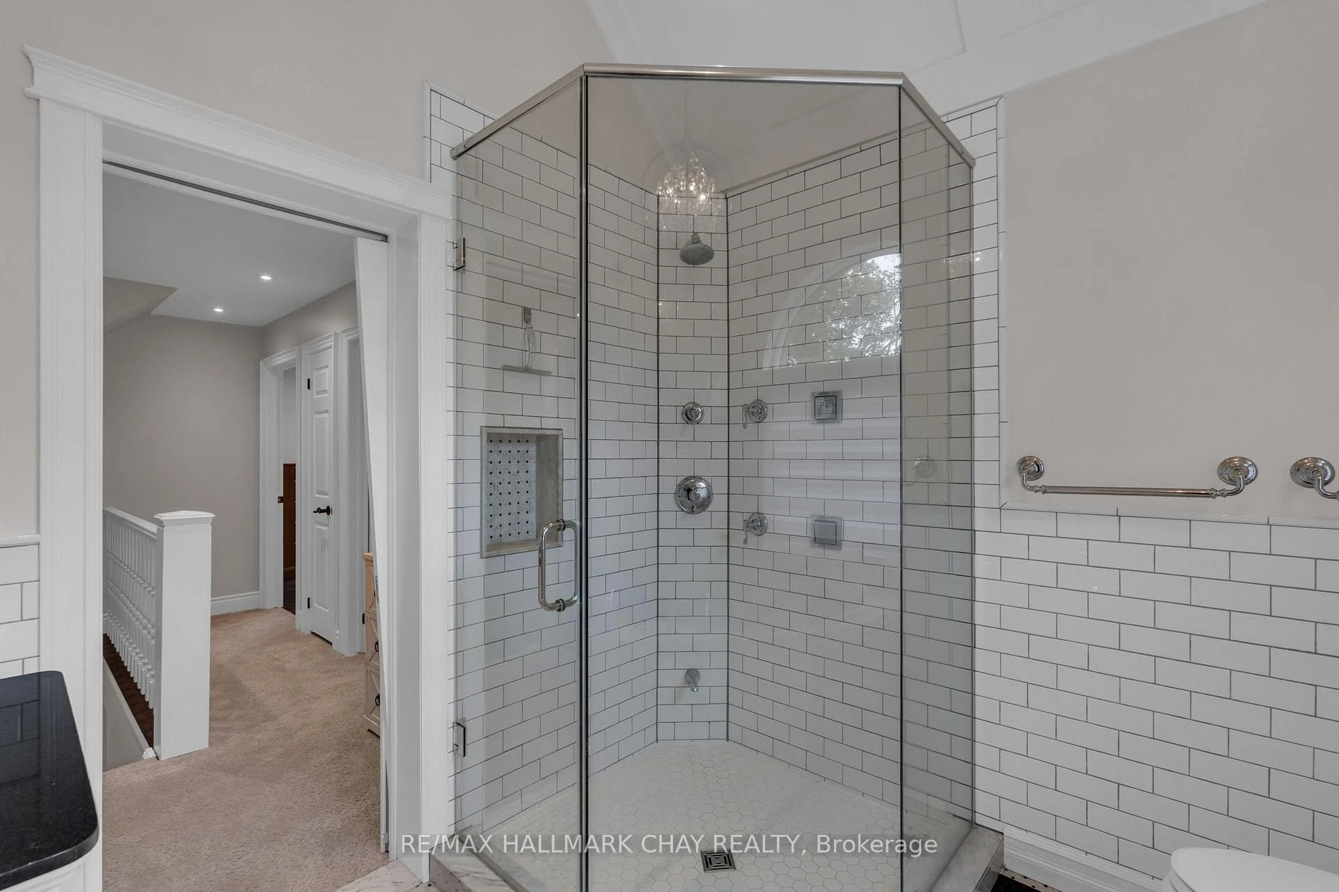 Photo 46 of 9 Bridle Path, Oro-Medonte, Horseshoe Valley — HOMEH