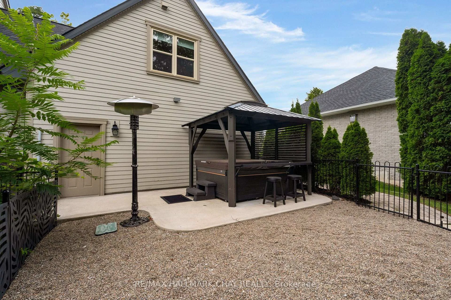 Photo 60 of 9 Bridle Path, Oro-Medonte, Horseshoe Valley — HOMEH