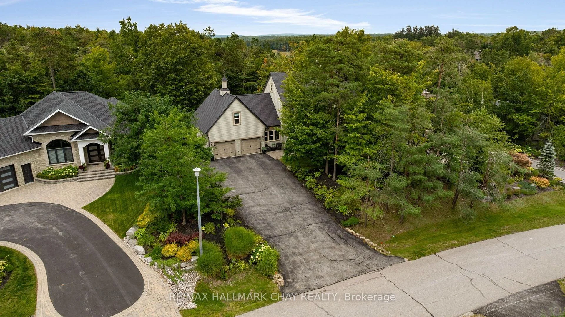Photo 82 of 9 Bridle Path, Oro-Medonte, Horseshoe Valley — HOMEH