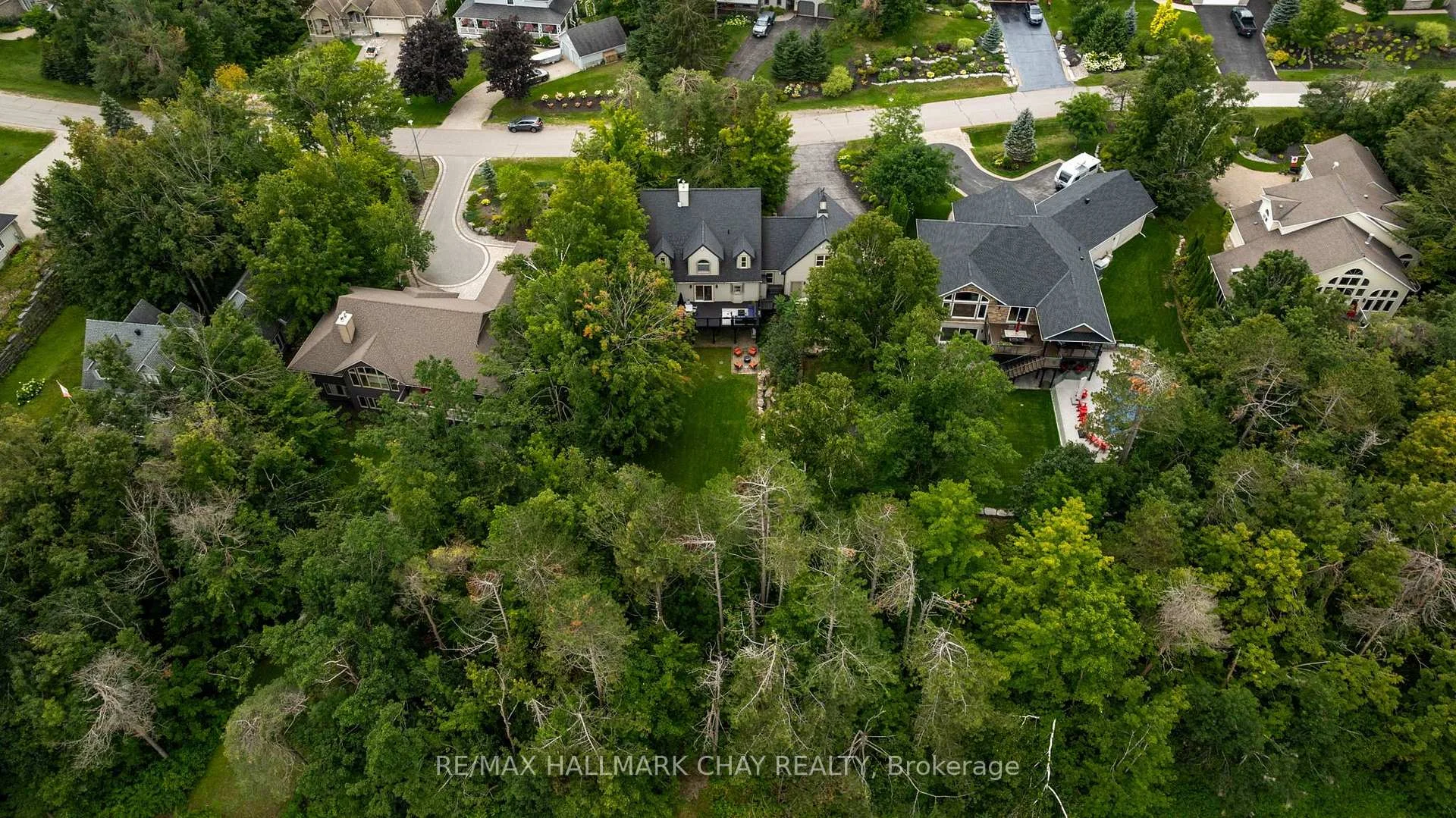 Photo 85 of 9 Bridle Path, Oro-Medonte, Horseshoe Valley — HOMEH