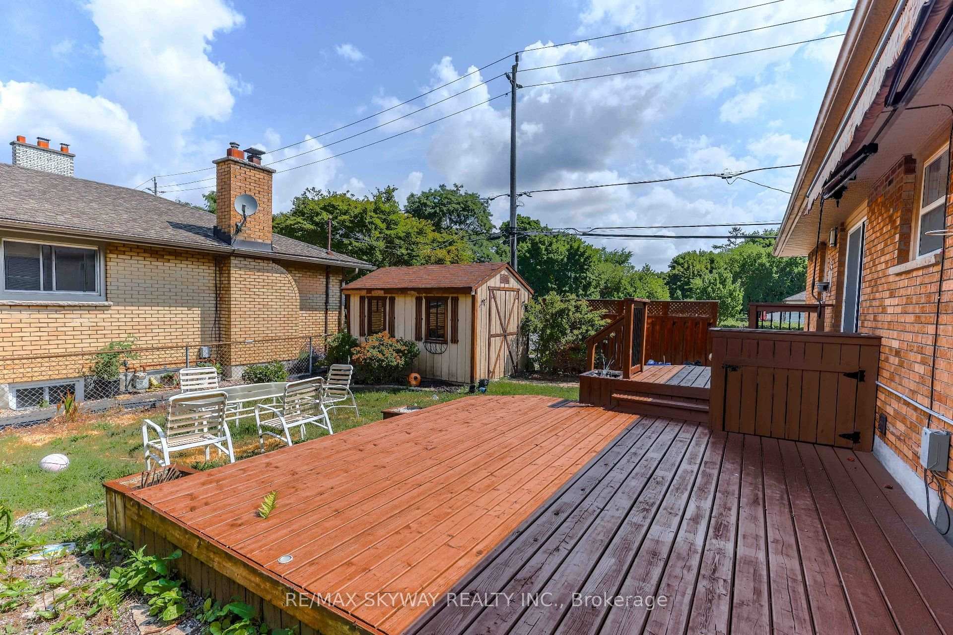 Photo 7 of 724 Brant Street, London, East C — HOMEH
