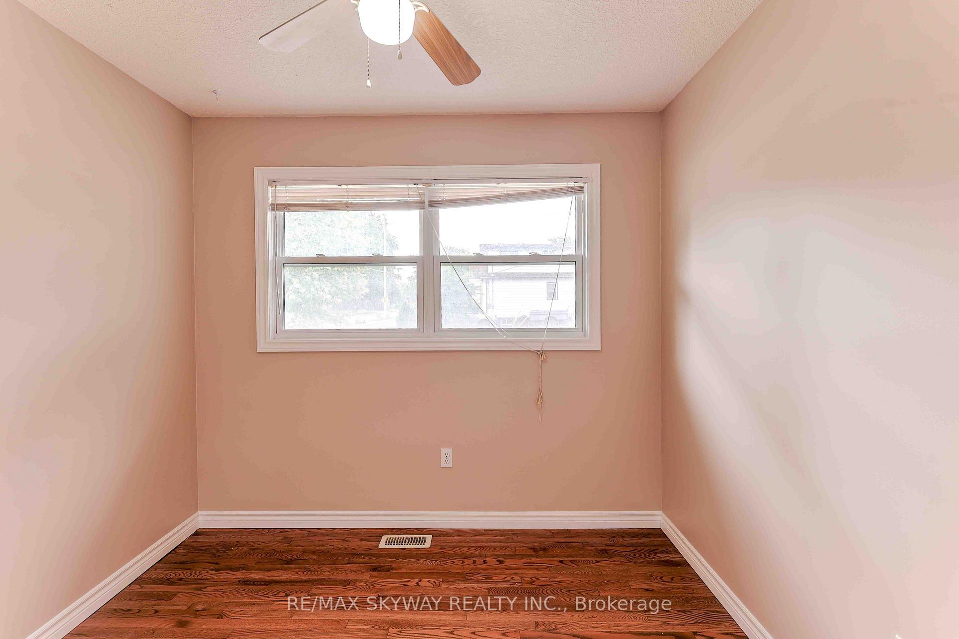 Photo 30 of 724 Brant Street, London, East C — HOMEH