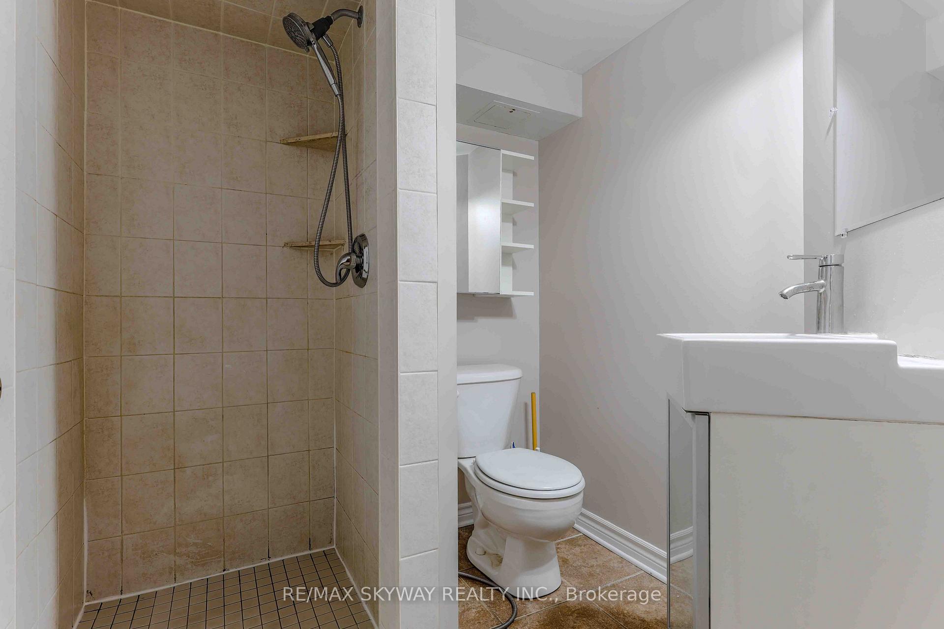 Photo 34 of 724 Brant Street, London, East C — HOMEH