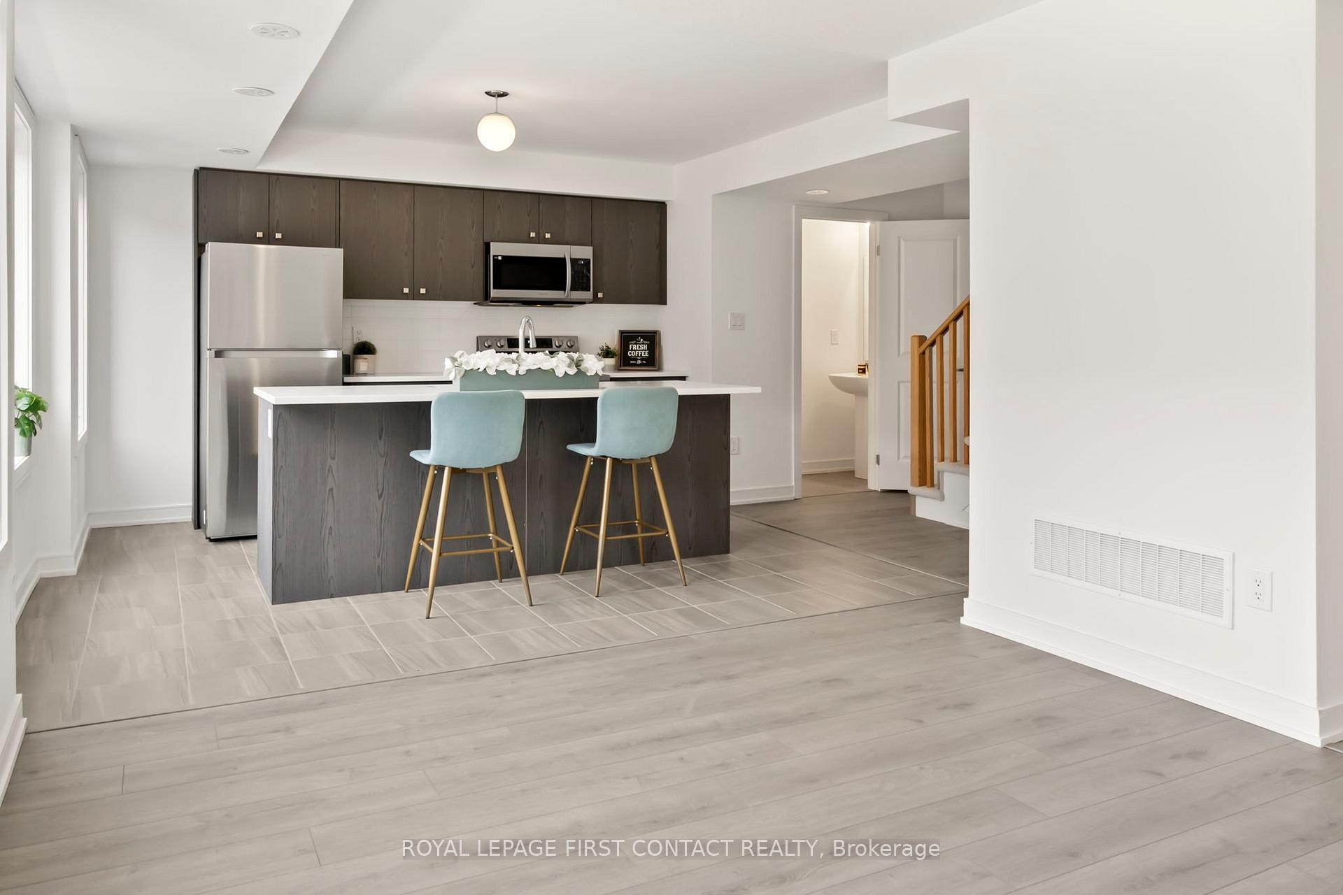 Photo 10 of 66 Appletree Lane, Barrie, Innis-Shore — HOMEH