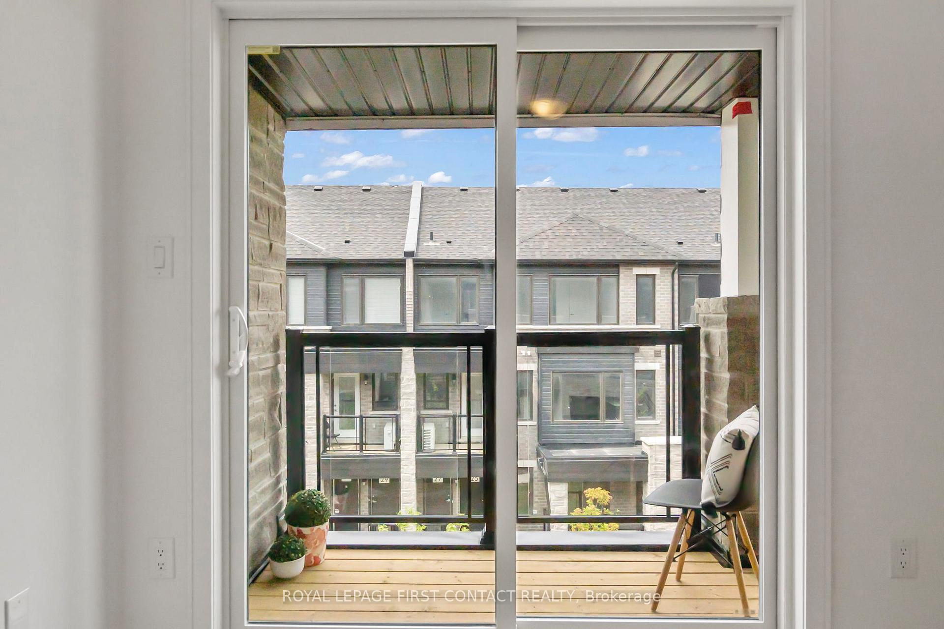 Photo 25 of 66 Appletree Lane, Barrie, Innis-Shore — HOMEH