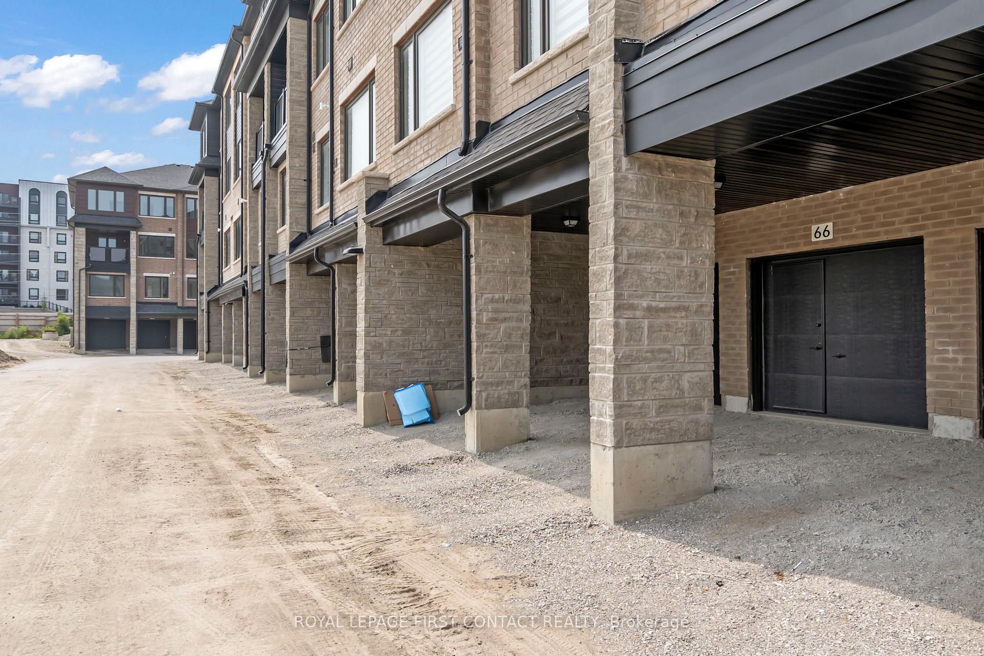 Photo 44 of 66 Appletree Lane, Barrie, Innis-Shore — HOMEH