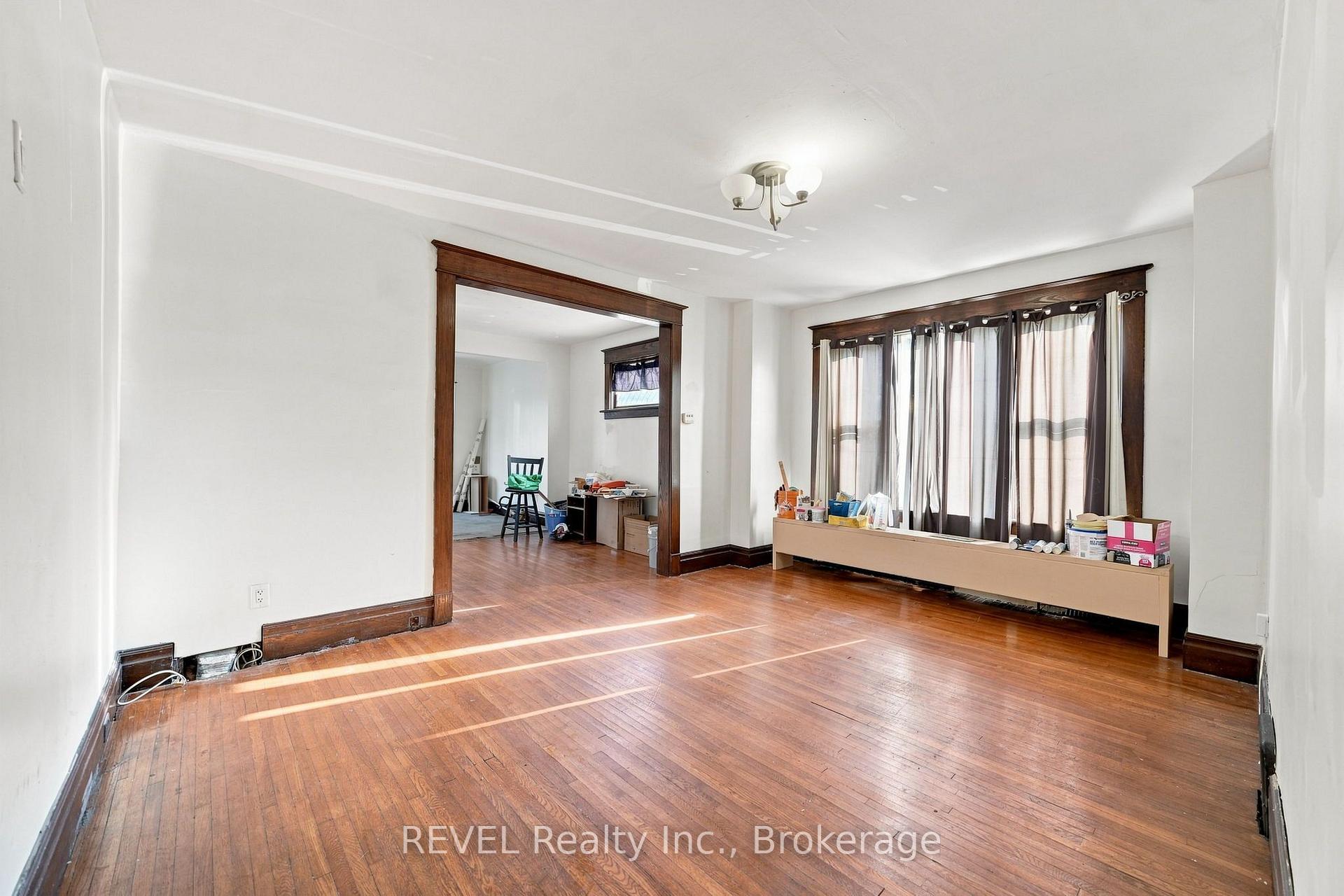 Photo 8 of 4960 Willmott Street, Niagara Falls, Cherrywood — HOMEH