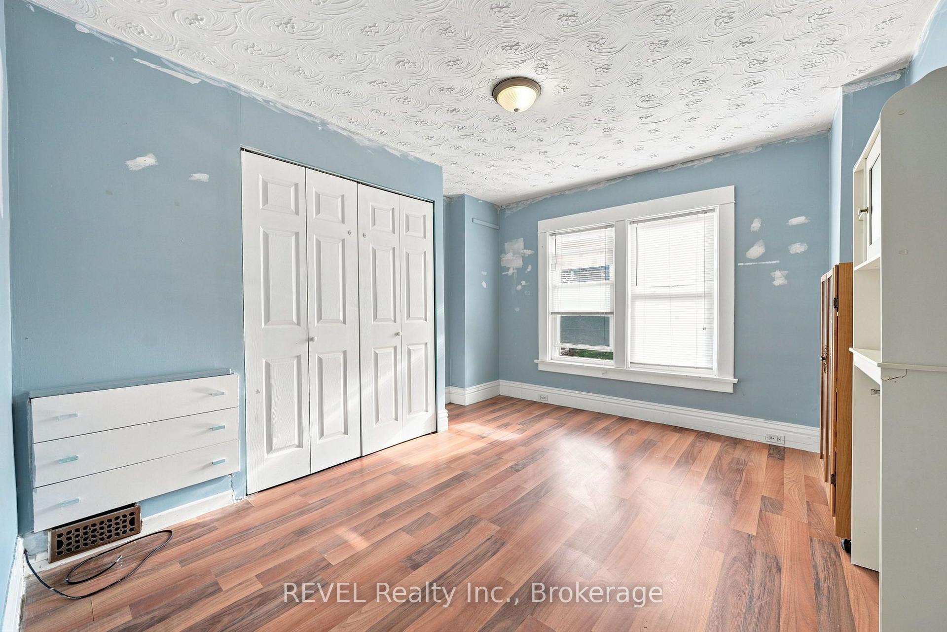 Photo 16 of 4960 Willmott Street, Niagara Falls, Cherrywood — HOMEH