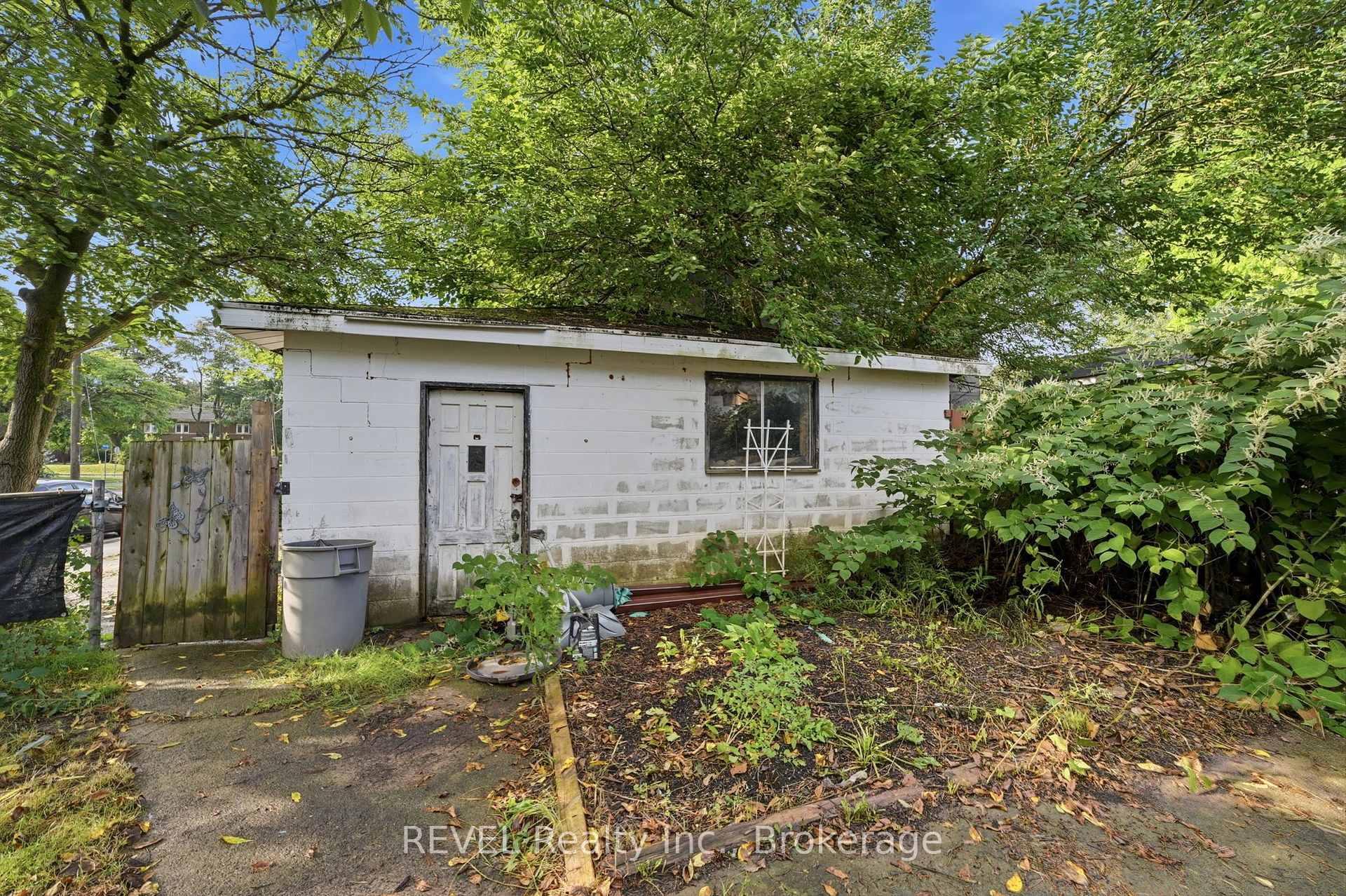 Photo 23 of 4960 Willmott Street, Niagara Falls, Cherrywood — HOMEH