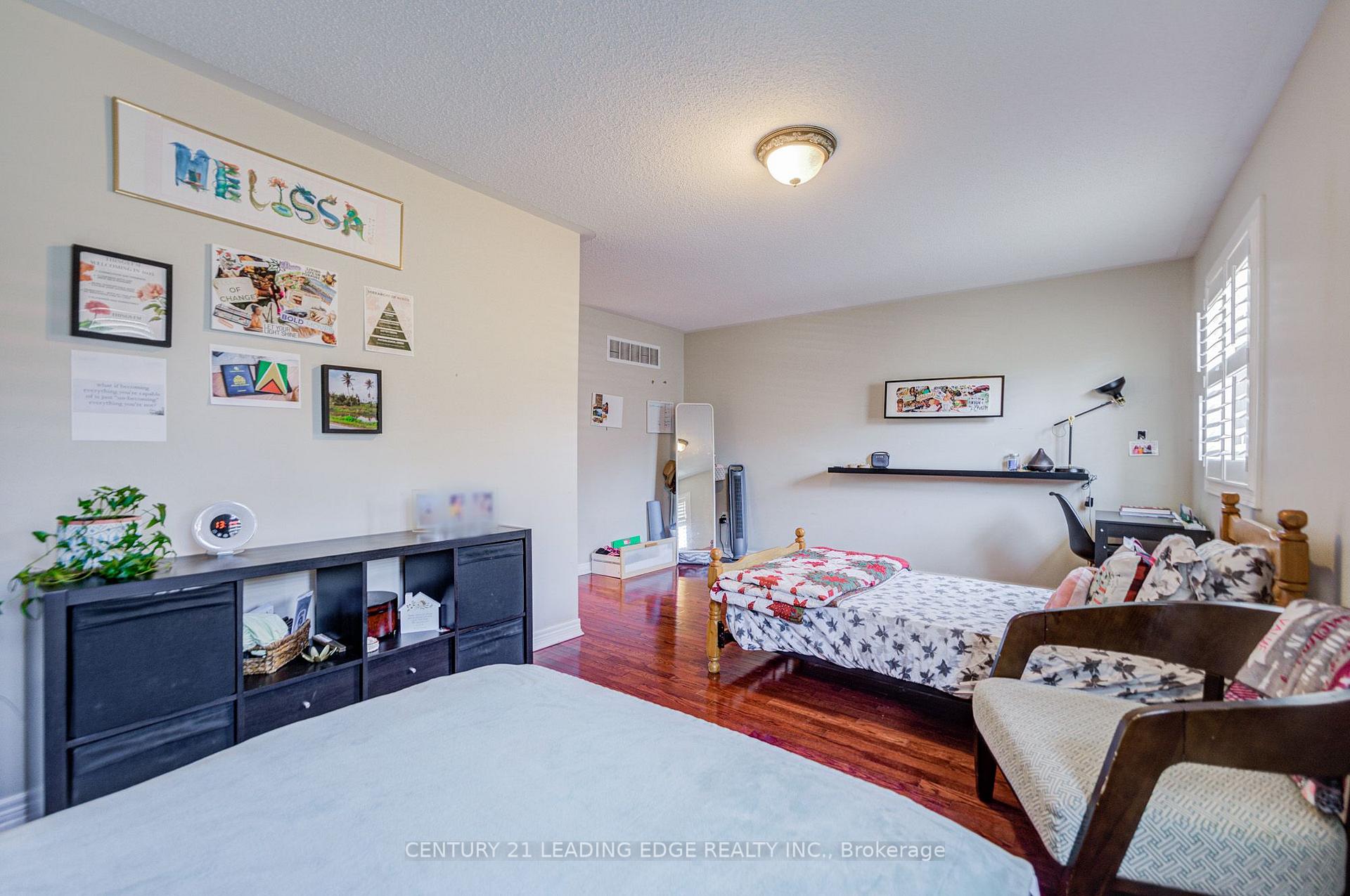 Photo 19 of 21 Treasure Hill Road, Vaughan, Maple — HOMEH