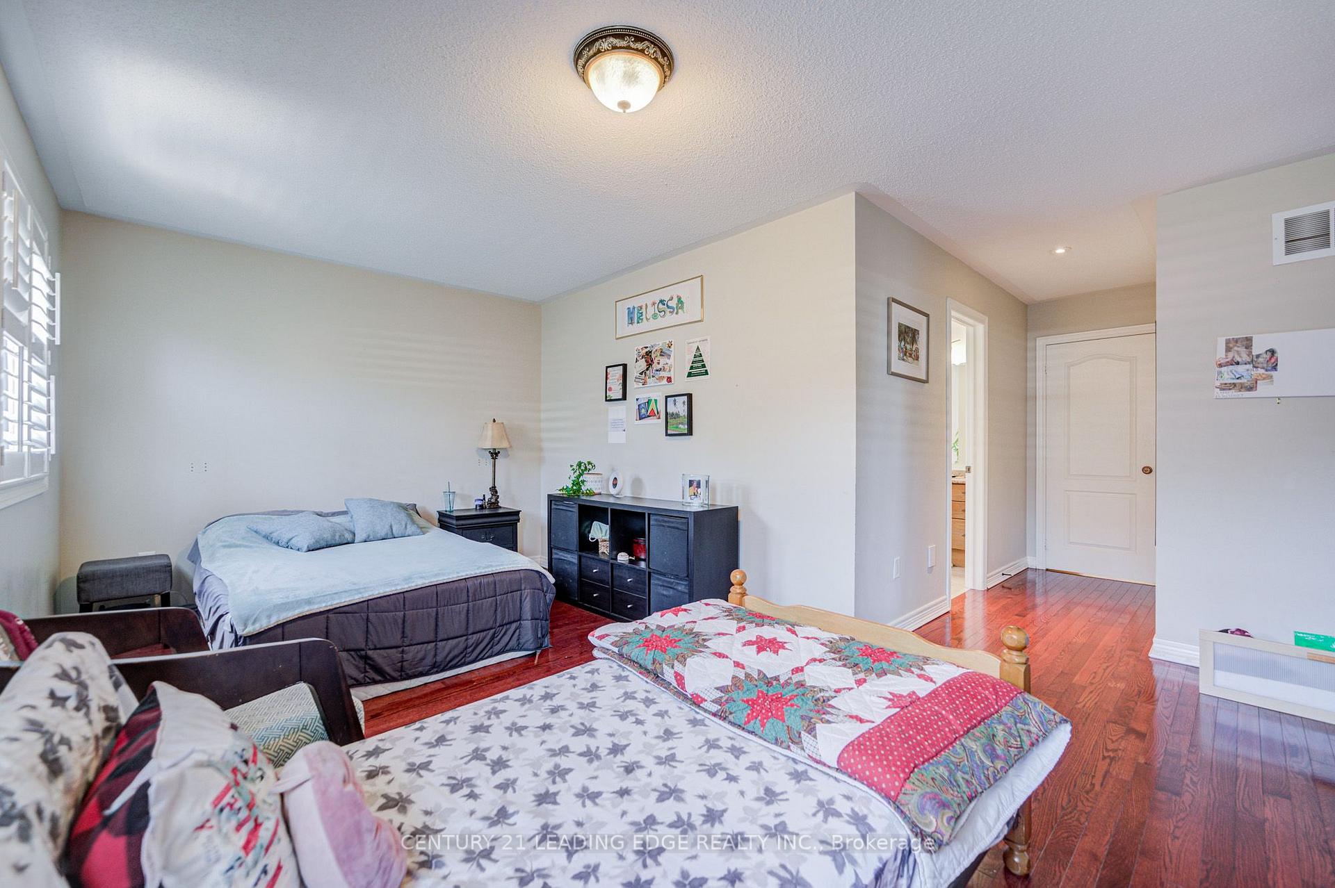 Photo 20 of 21 Treasure Hill Road, Vaughan, Maple — HOMEH